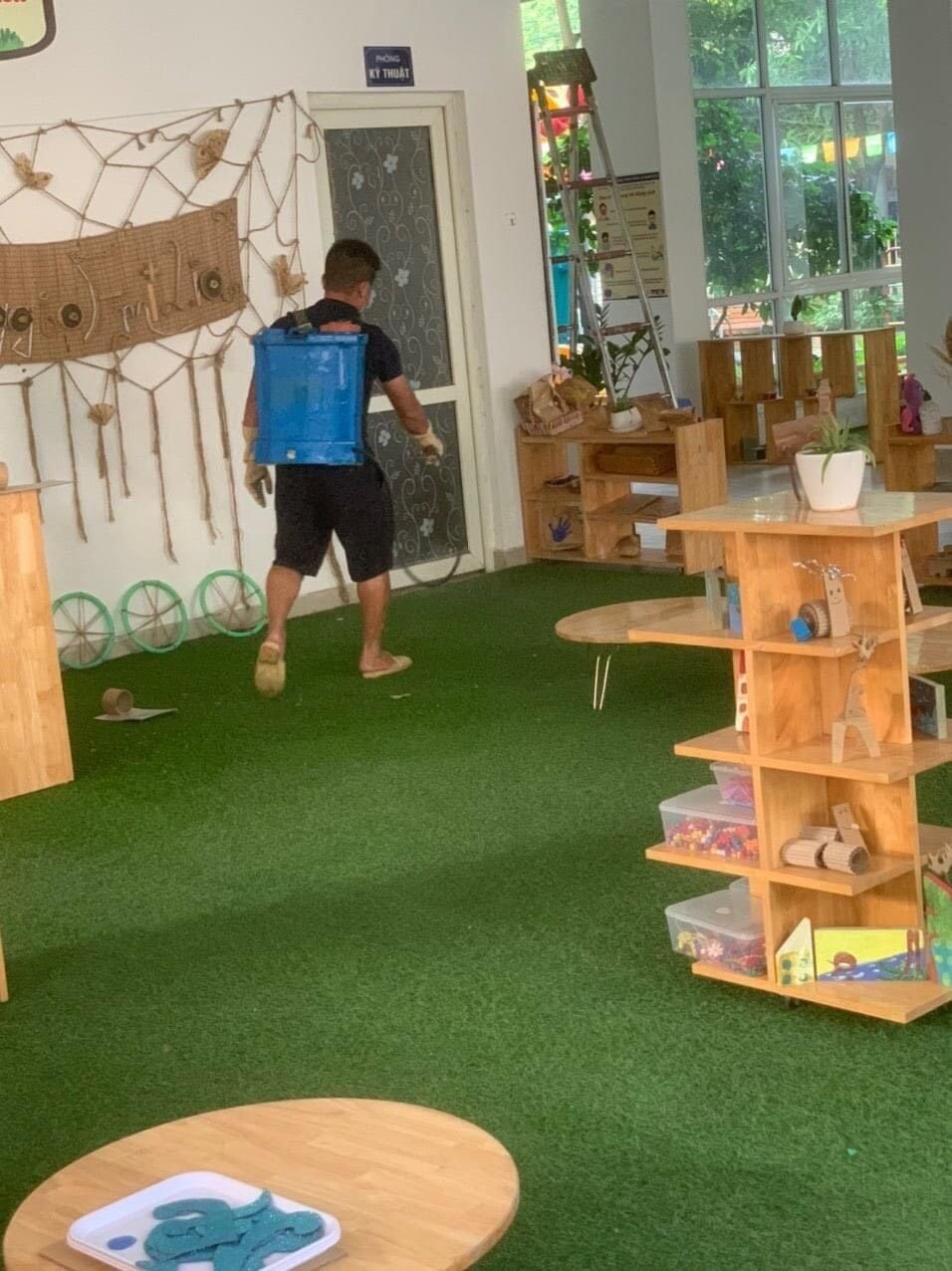 Trường Mầm non Tứ Liên chuẩn bị tốt công tác đón trẻ quay lại trường sau thời gian nghỉ dịch Covid-19