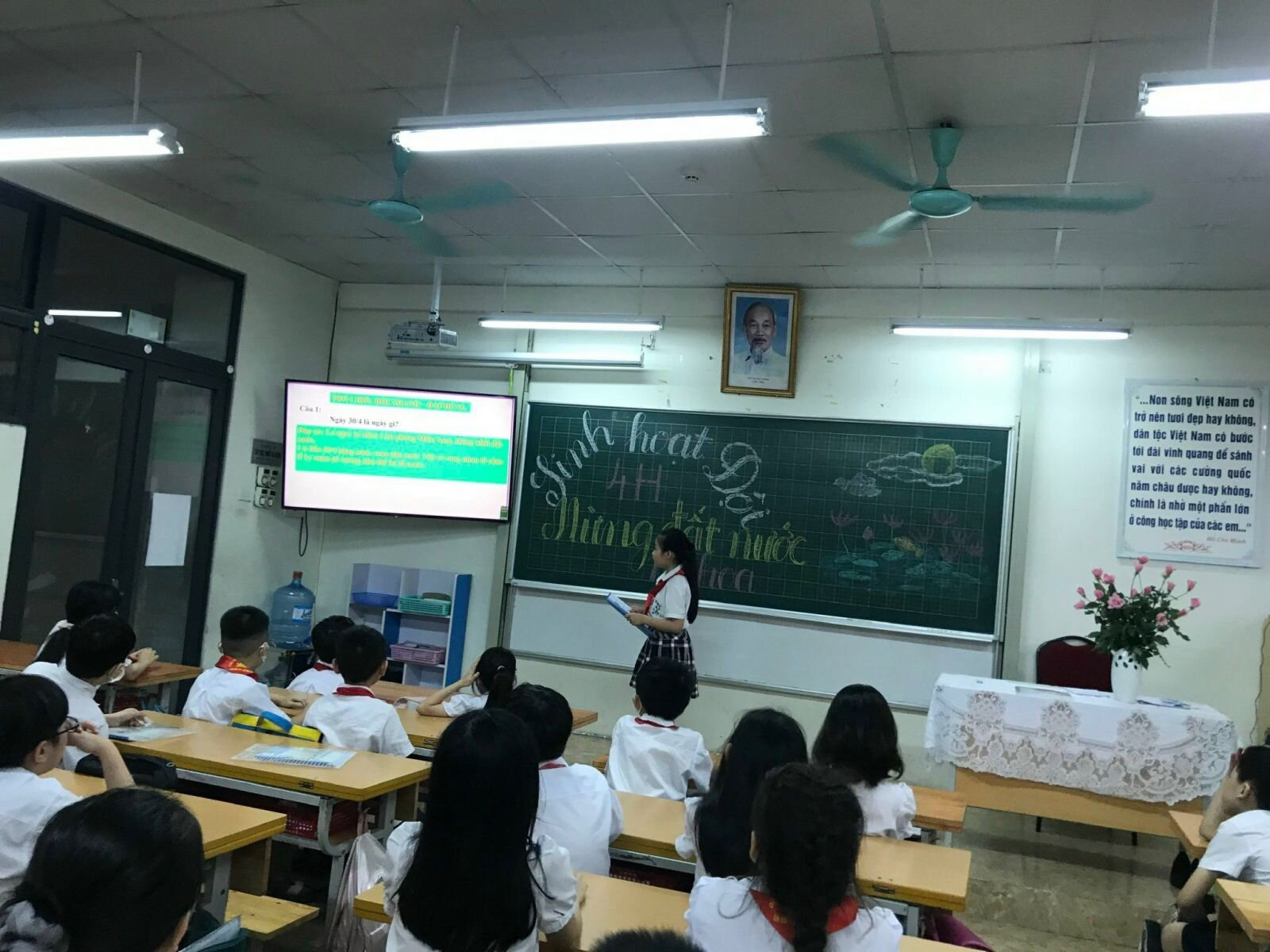 SINH HOẠT ĐỘI THÁNG 4