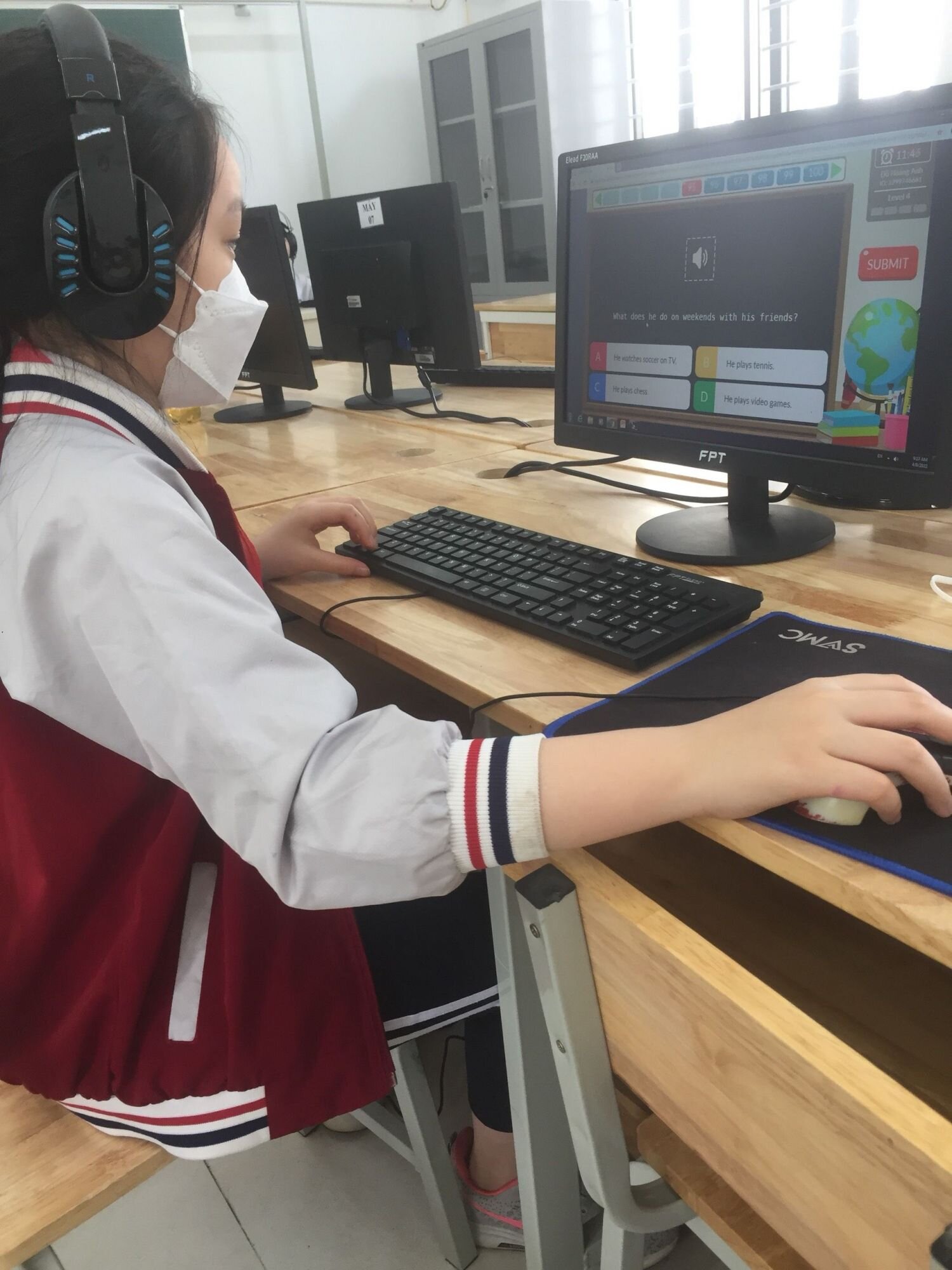 Học sinh Quảng An với sân chơi IOE.