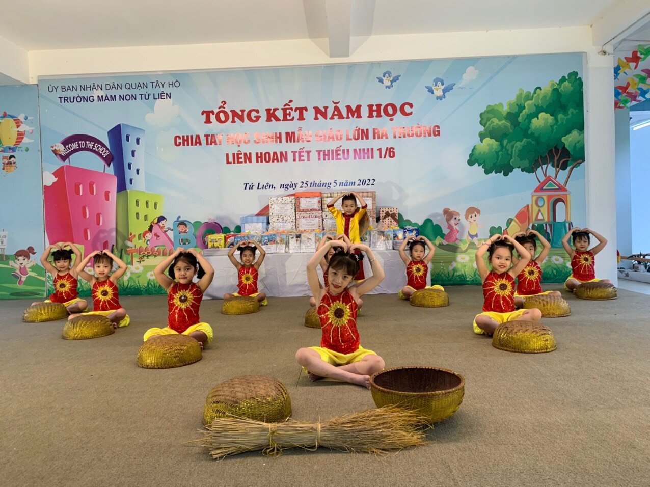 Trường Mầm non Tứ Liên tổ chức chương trình