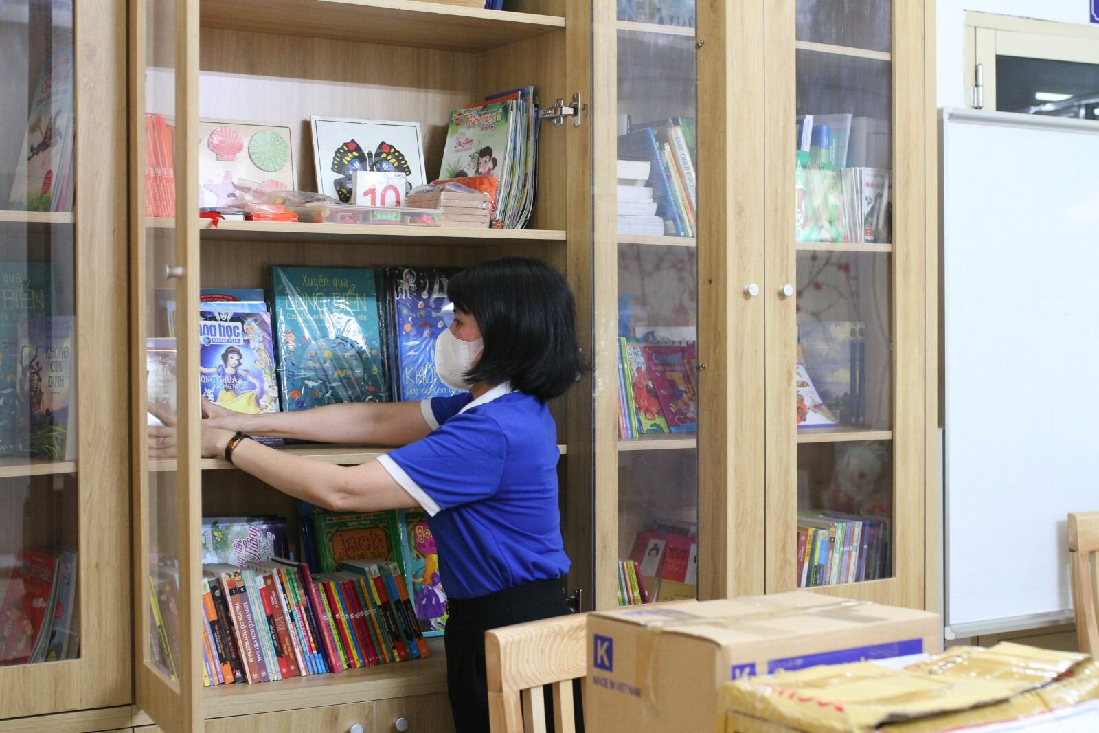 TỦ SÁCH YÊU THƯƠNG