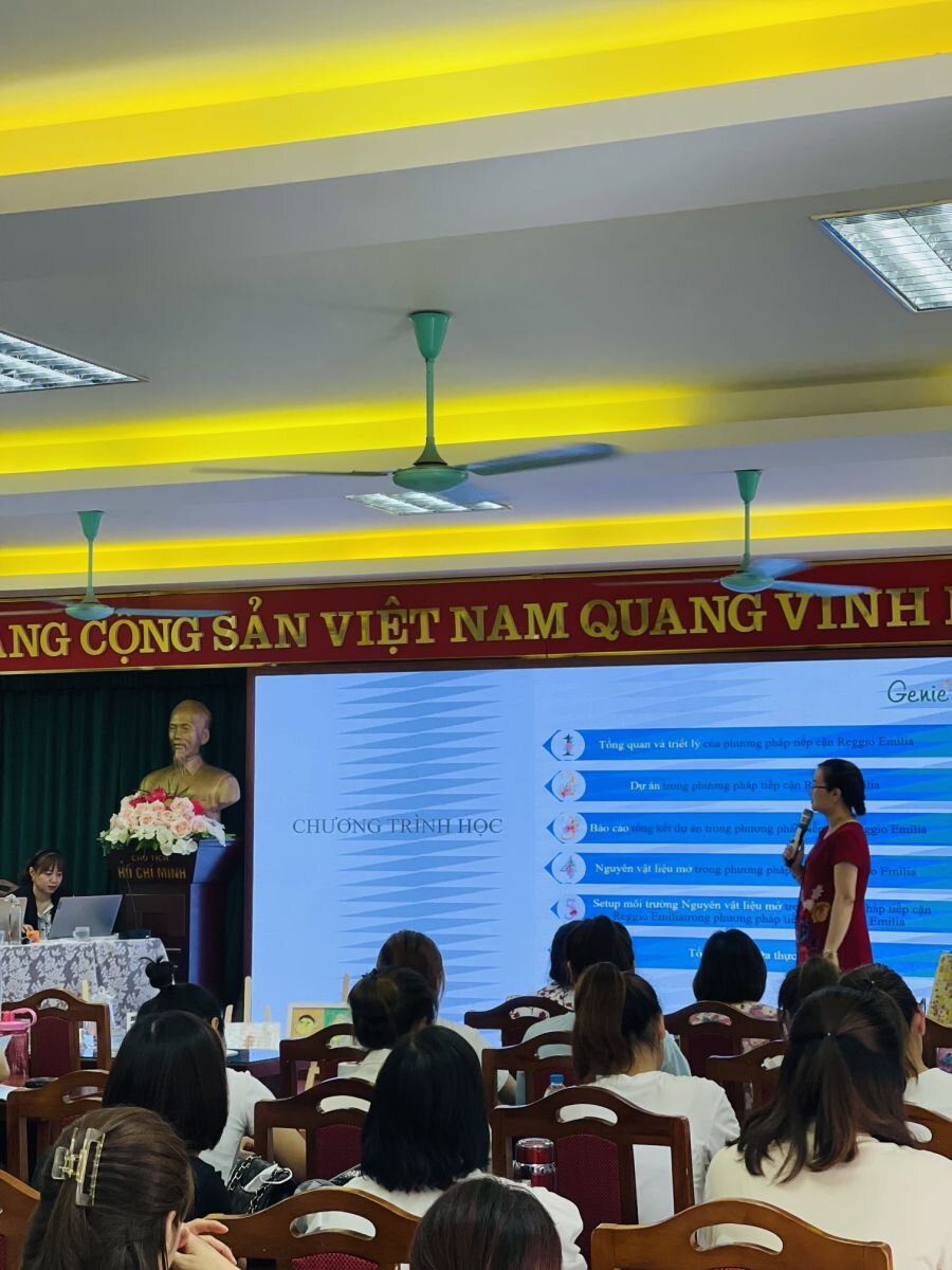 Tổ chức bồi dưỡng chuyên đề “Áp dụng linh hoạt phương pháp Reggio Emilia kết hợp với chương trình giáo dục mầm non của Bộ giáo dục và đào tạo” tại trường mầm non Tứ Liên