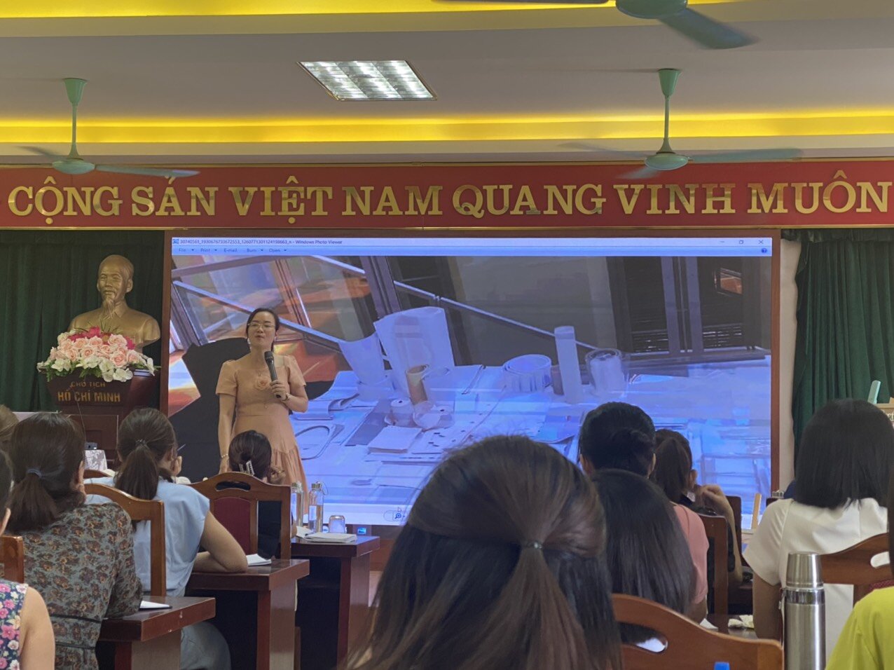 Tổ chức bồi dưỡng chuyên đề “Áp dụng linh hoạt phương pháp Reggio Emilia kết hợp với chương trình giáo dục mầm non của Bộ giáo dục và đào tạo” tại trường mầm non Tứ Liên