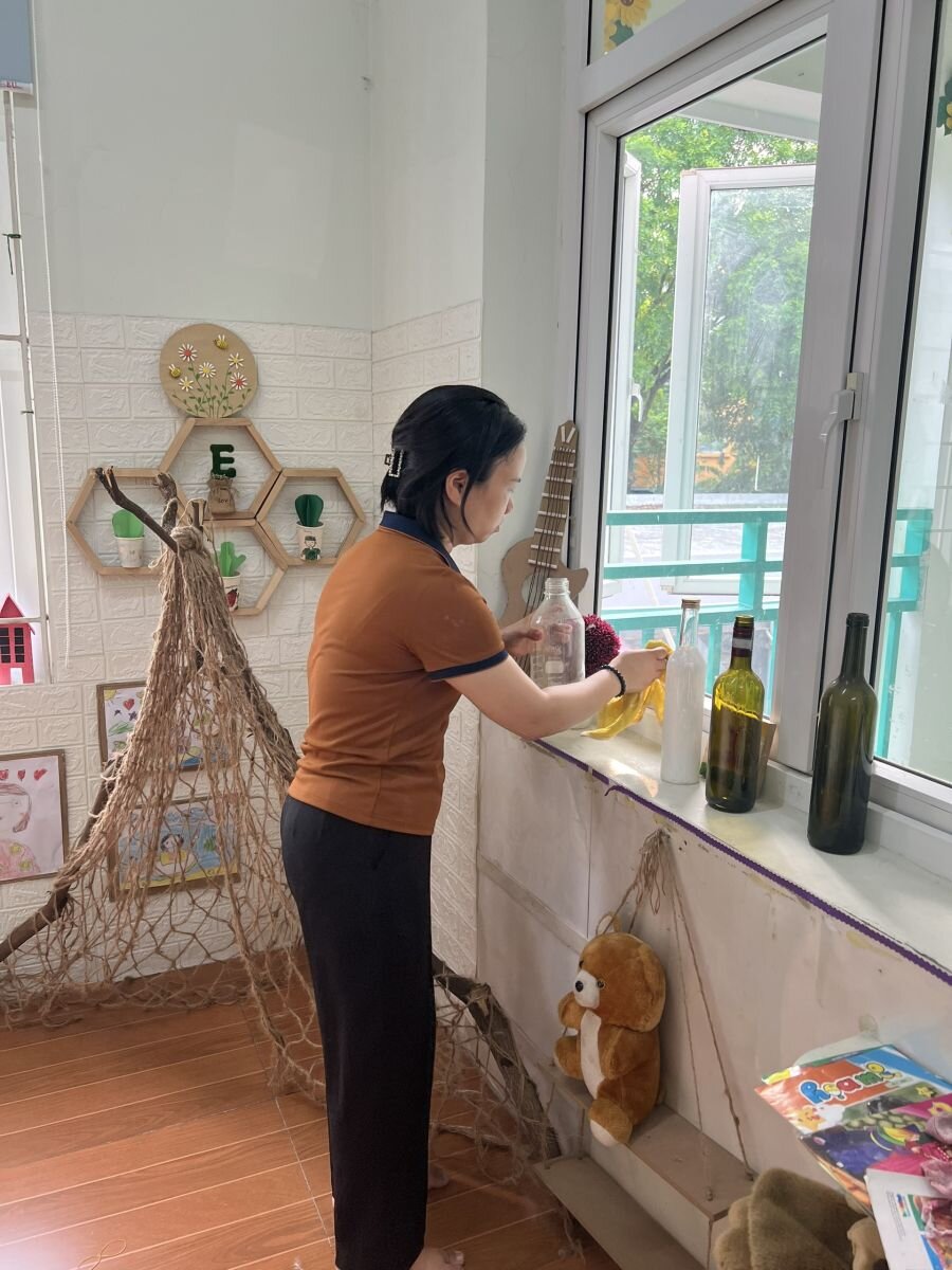 Trường MN Phú Thượng thực hiện tổng vệ sinh, dọn dẹp, chuẩn bị cơ sở vật chất đón trẻ tựu trường năm học 2022-2023