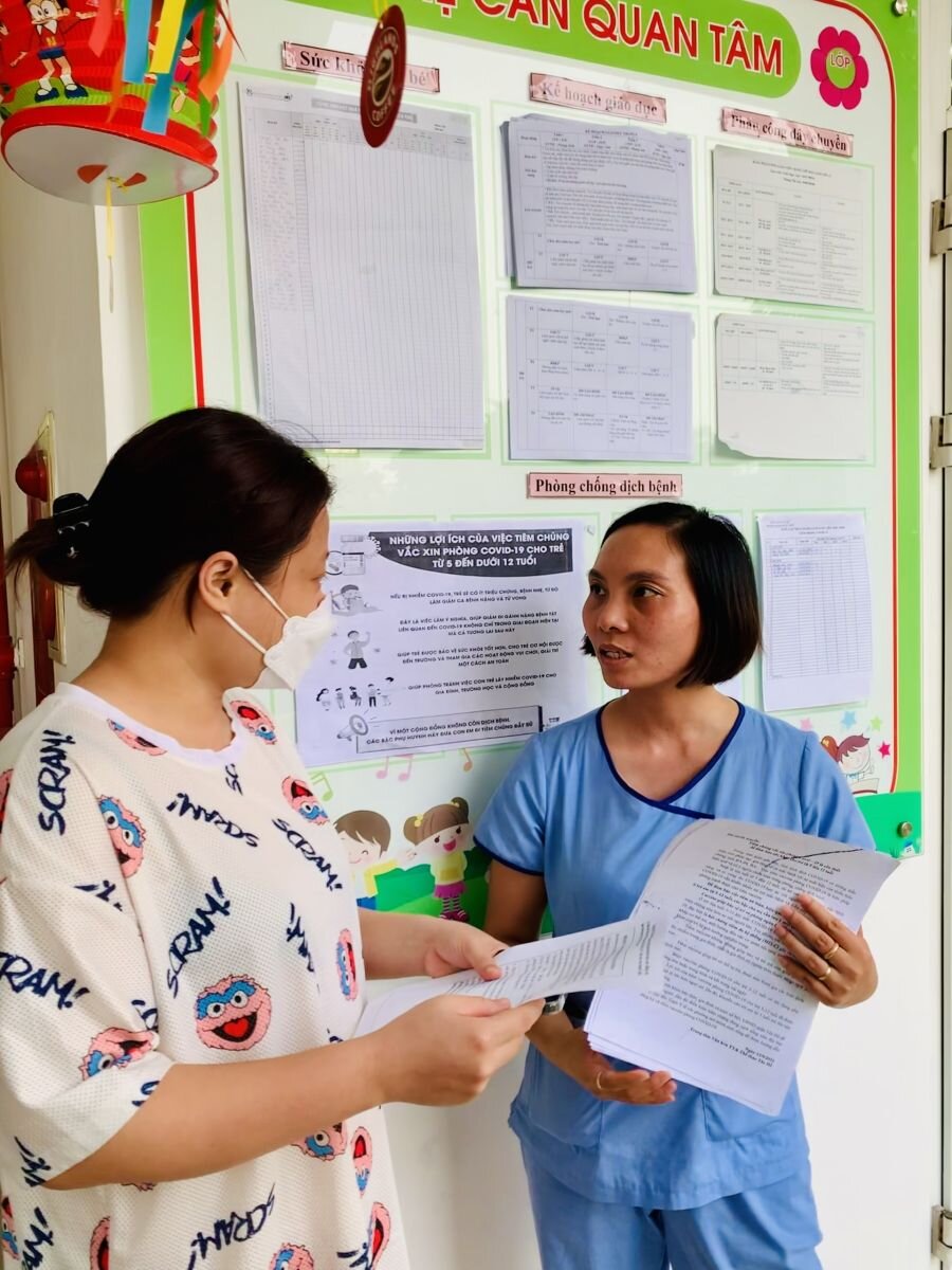 ĐẨY MẠNH CÁC BIỆN PHÁP TUYÊN TRUYỀN, CHUNG TAY ĐẨY NHANH TIẾN ĐỘ TIÊM VẮC XIN PHÒNG, CHỐNG COVID-19 CHO TRẺ 5 TUỔI