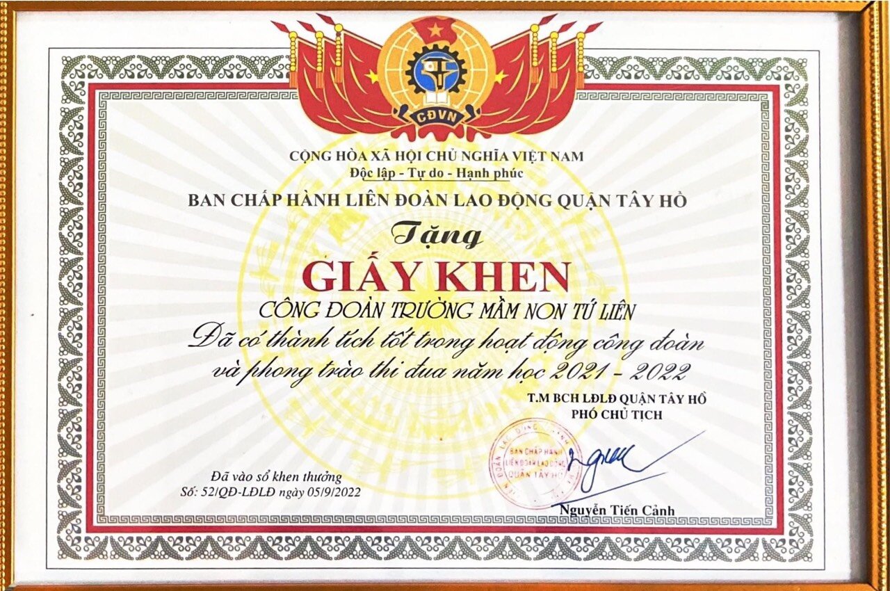 Công đoàn trường mầm non Tứ Liên được LĐLĐ quận Tây Hồ khen thưởng thành tích xuất sắc năm học 2021 - 2022