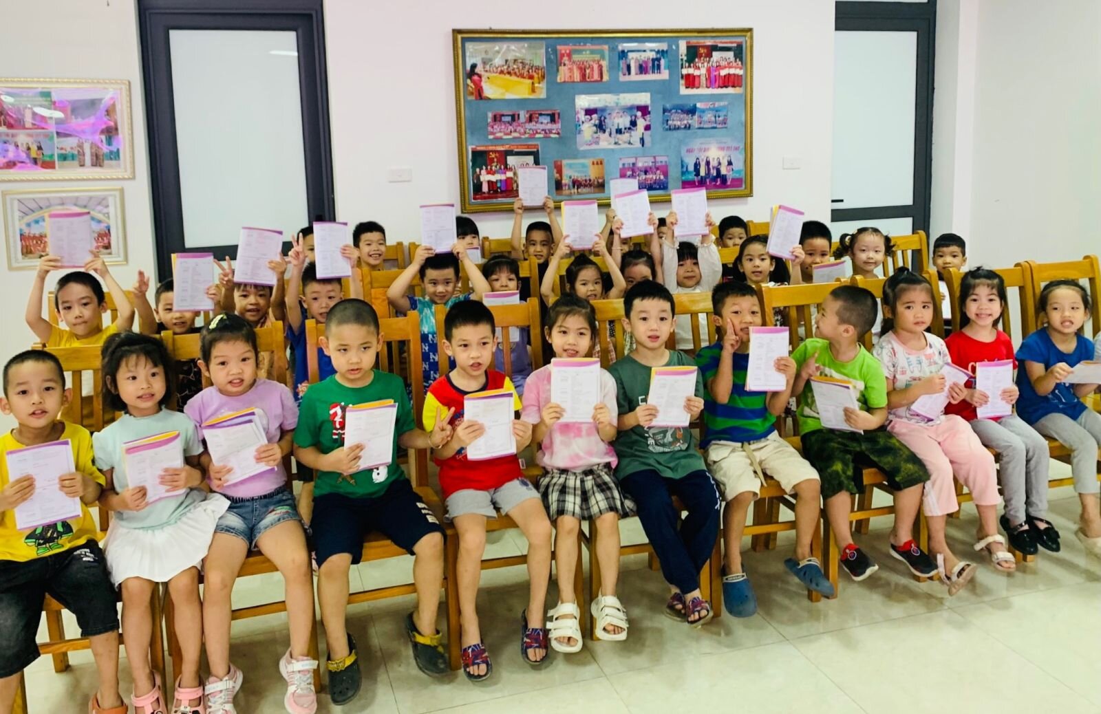 🩺🧑‍⚕️ Trường Mầm non Chu Văn An phối hợp Trung tâm y tế Quận Tây Hồ tổ chức khám sức khỏe định kỳ đầu năm học 2023 -2024