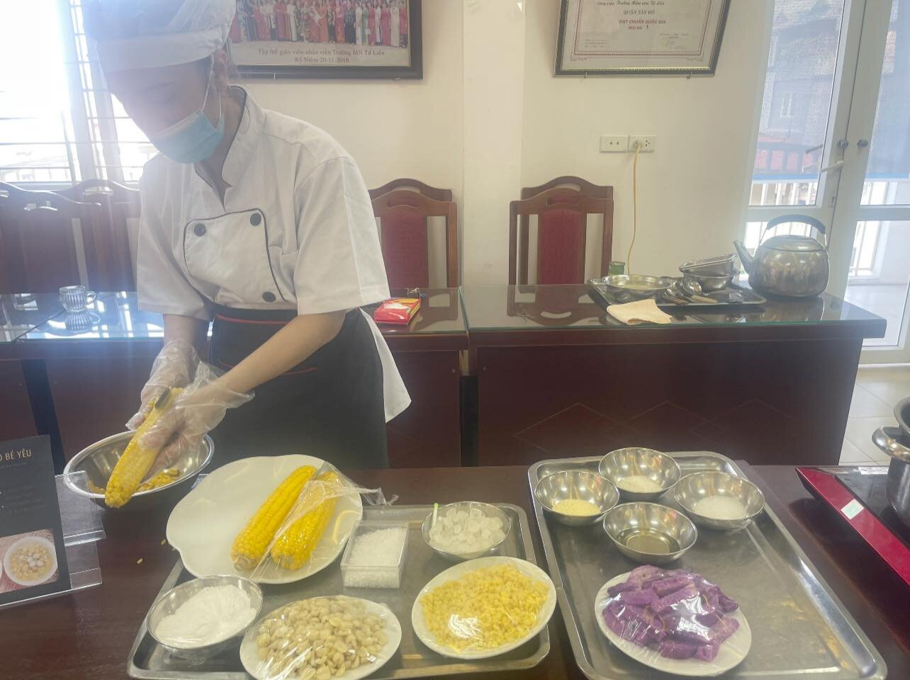 👨‍🍳👩‍🍳THI THỰC HÀNH CHẾ BIẾN MÓN ĂN TRONG HỘI THI “ GIÁO VIÊN- NHÂN VIÊN GIỎI” CẤP TRƯỜNG NĂM HỌC 2023-2024