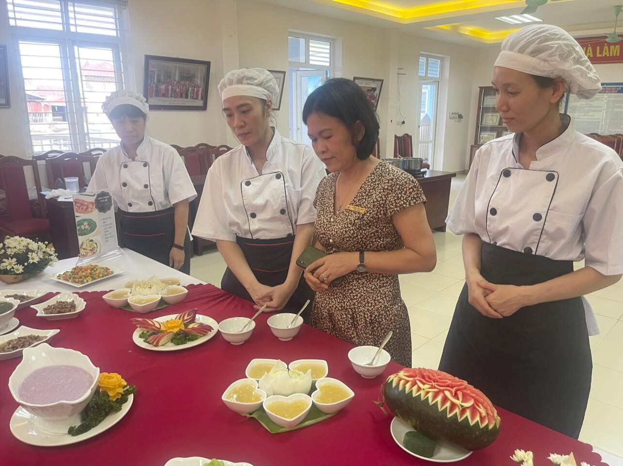 👨‍🍳👩‍🍳THI THỰC HÀNH CHẾ BIẾN MÓN ĂN TRONG HỘI THI “ GIÁO VIÊN- NHÂN VIÊN GIỎI” CẤP TRƯỜNG NĂM HỌC 2023-2024