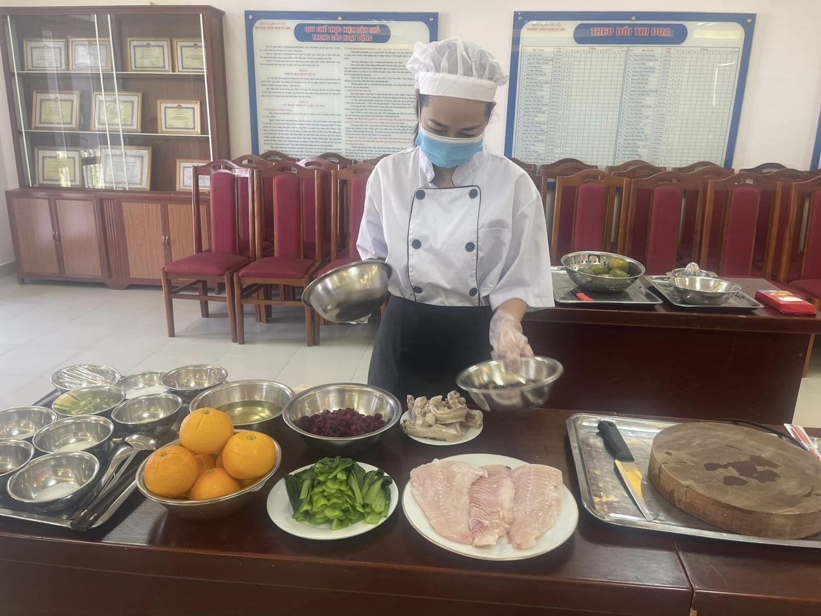 👨‍🍳👩‍🍳THI THỰC HÀNH CHẾ BIẾN MÓN ĂN TRONG HỘI THI “ GIÁO VIÊN- NHÂN VIÊN GIỎI” CẤP TRƯỜNG NĂM HỌC 2023-2024