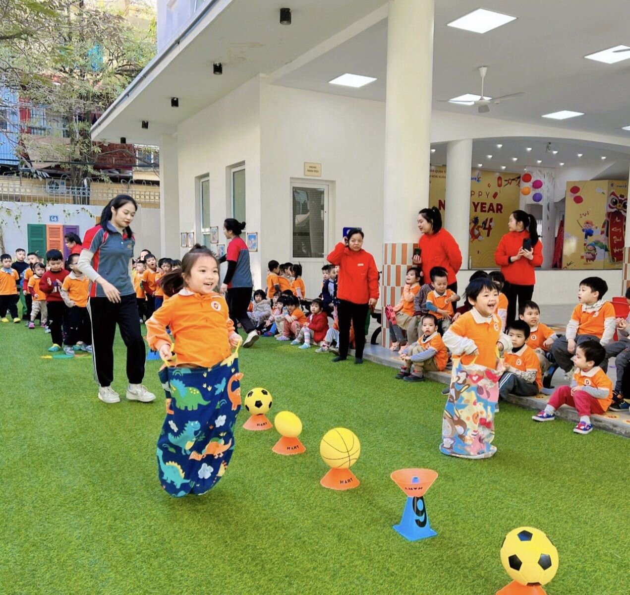 CỤM TRƯỜNG MẦM NON THÀNH PHỐ HÀ NỘI TỔ CHỨC SƠ KẾT 2 NĂM THỰC HIỆN CHUYÊN ĐỀ “XÂY DỰNG TRƯỜNG HỌC LẤY TRẺ LÀM TRUNG TÂM” GIAI ĐOẠN 2021-2025