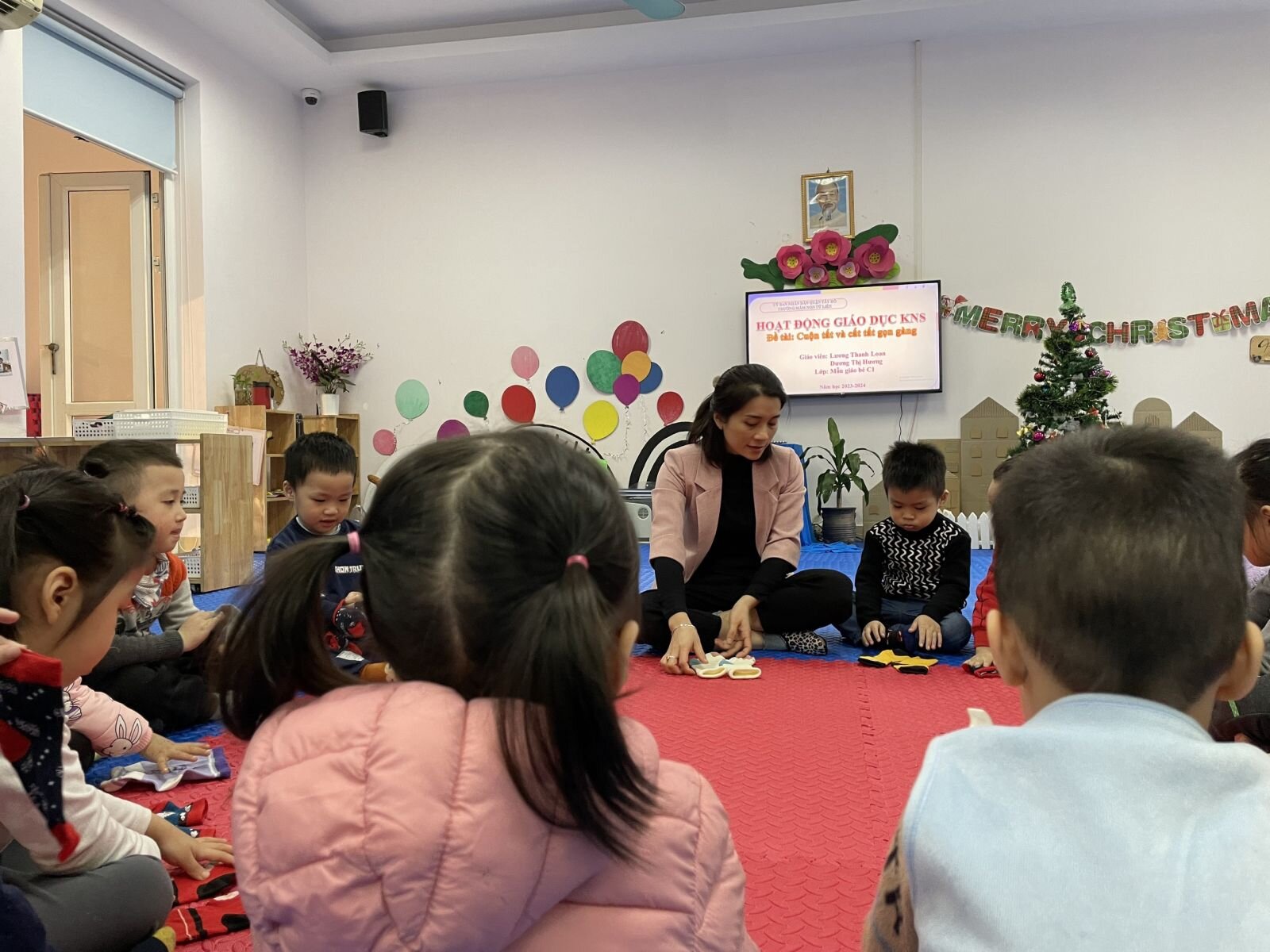 📍HOẠT ĐỘNG KIẾN TẬP TẠI TRƯỜNG MN TỨ LIÊN CHUYÊN ĐỀ LỒNG GHÉP GIÁO DỤC LỄ GIÁO- KỸ NĂNG SỐNG CHO TRẺ MẦM NON.