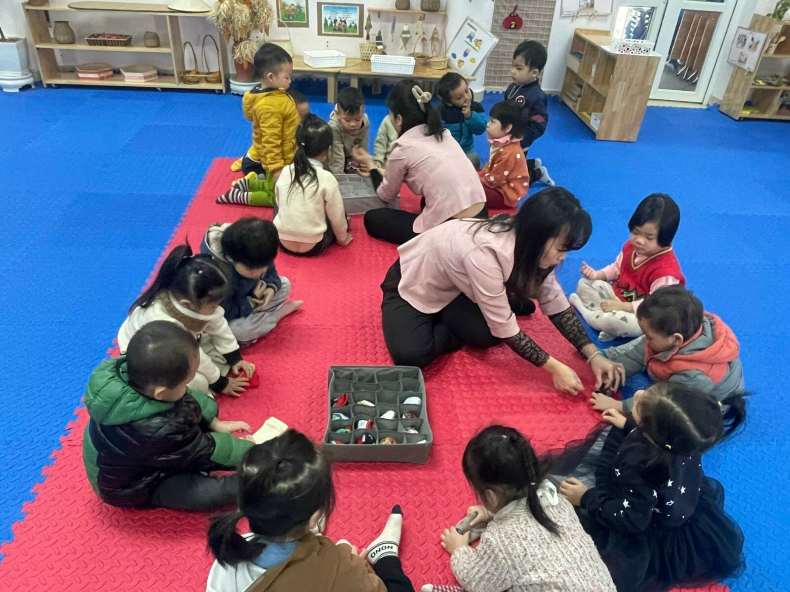 📍HOẠT ĐỘNG KIẾN TẬP TẠI TRƯỜNG MN TỨ LIÊN CHUYÊN ĐỀ LỒNG GHÉP GIÁO DỤC LỄ GIÁO- KỸ NĂNG SỐNG CHO TRẺ MẦM NON.