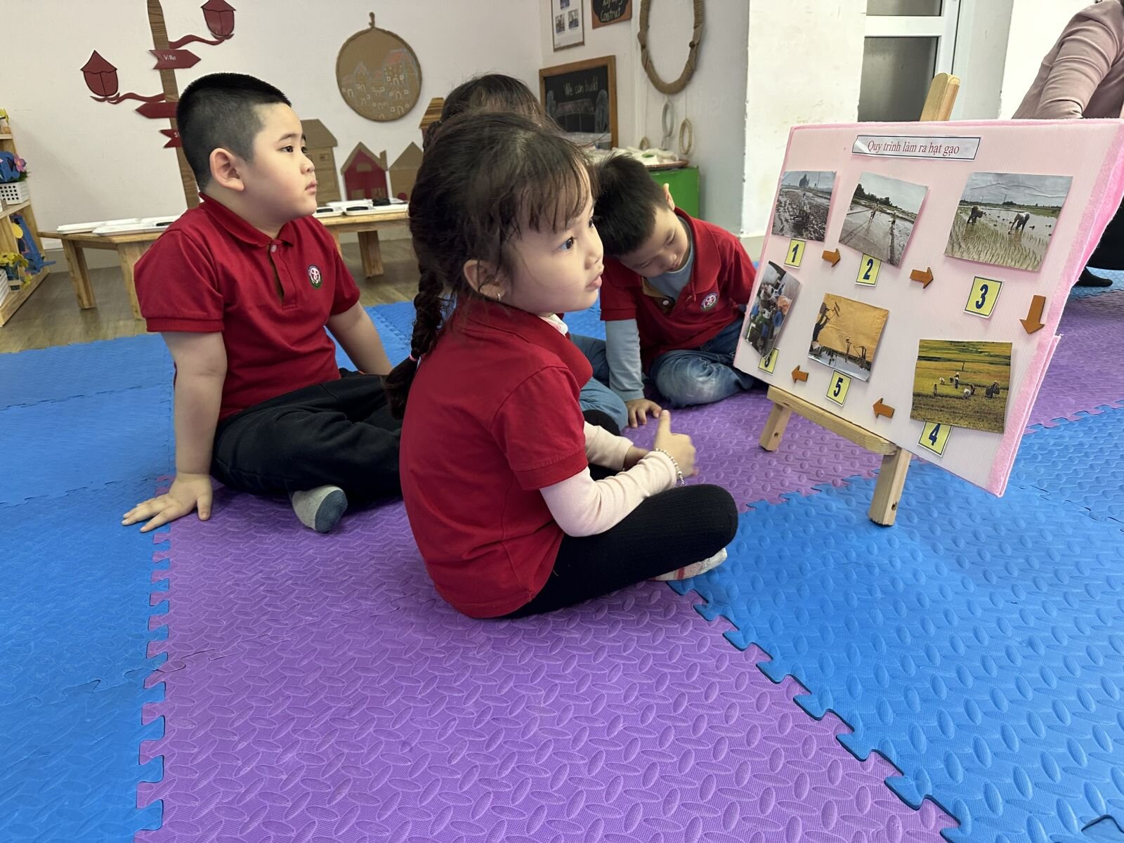 TRƯỜNG MẦM NON TỨ LIÊN TỔ CHỨC CHO GIÁO VIÊN KIẾN TẬP TIẾT ĐẠT GIẢI CAO TRONG HỘI THI GIÁO VIÊN - NHÂN VIÊN GIỎI CẤP TRƯỜNG NĂM HỌC 2023-2024