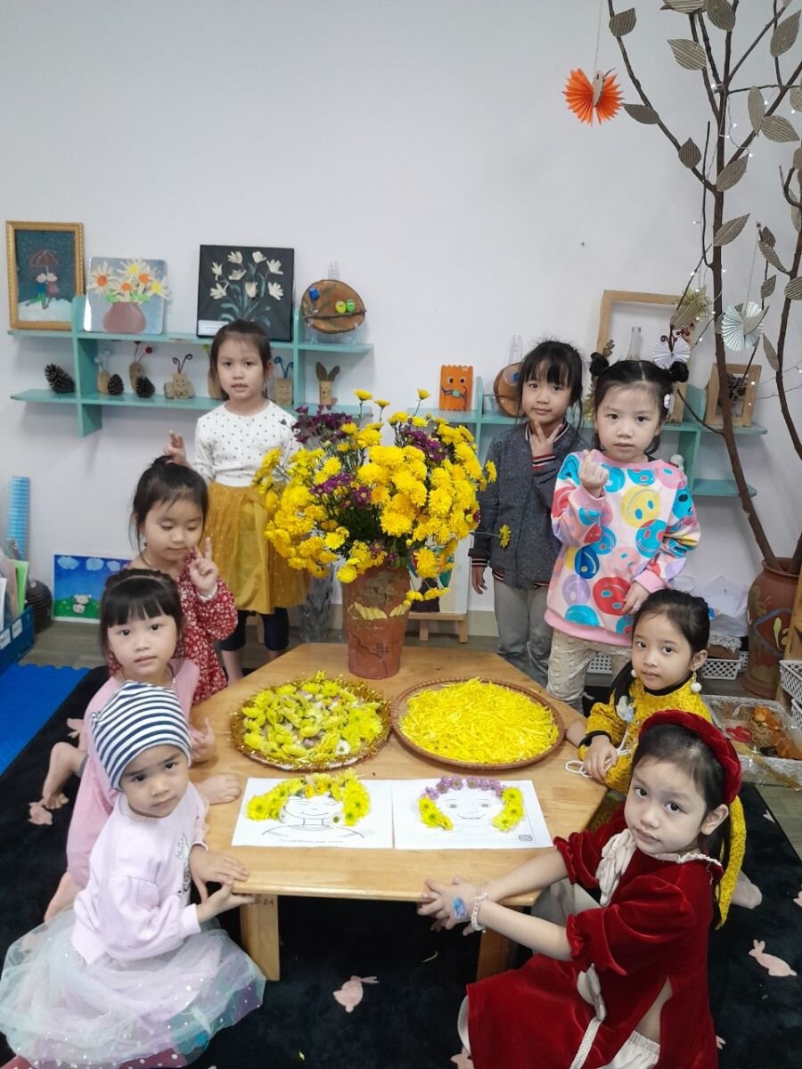 Hoa gì tươi thắm sắc vàng, Cánh dài hoa nở rộn ràng sắc xuân?  Rất nhiều điều thú vị đến từ dự án hoa cúc của các bạn MGL