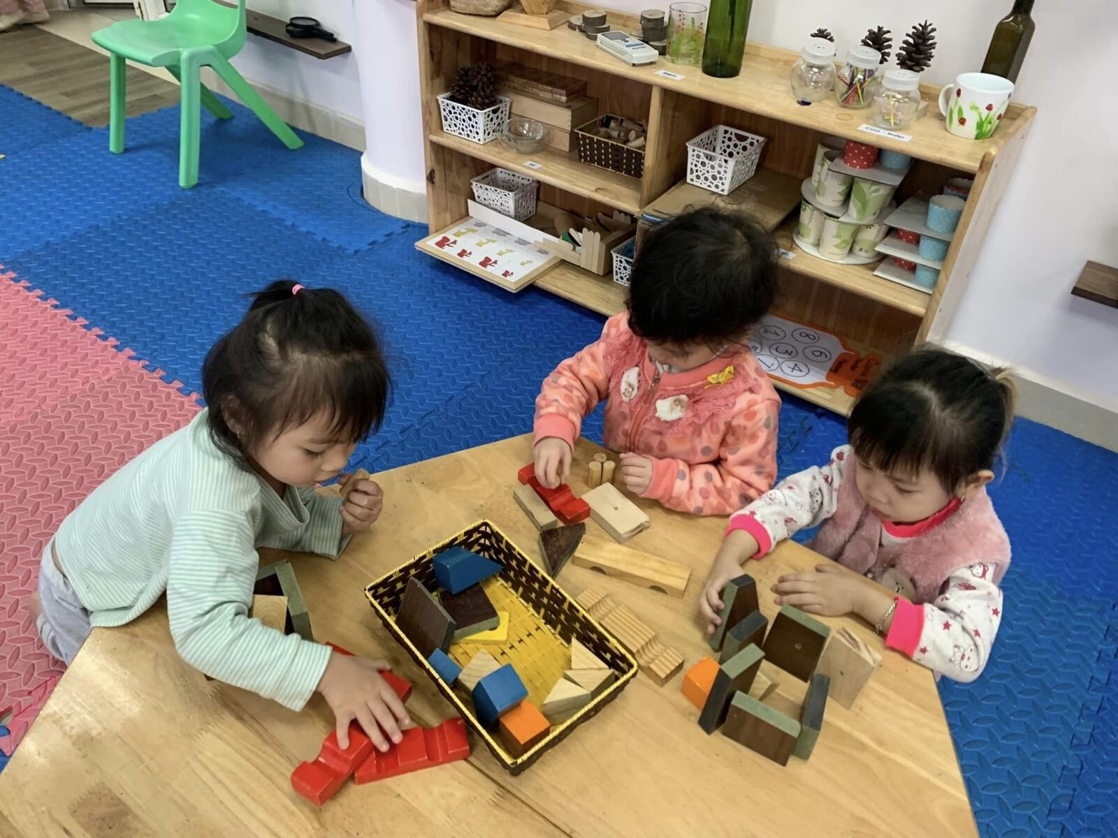 Thứ ✌️là ngày đầu tuần. 🥰