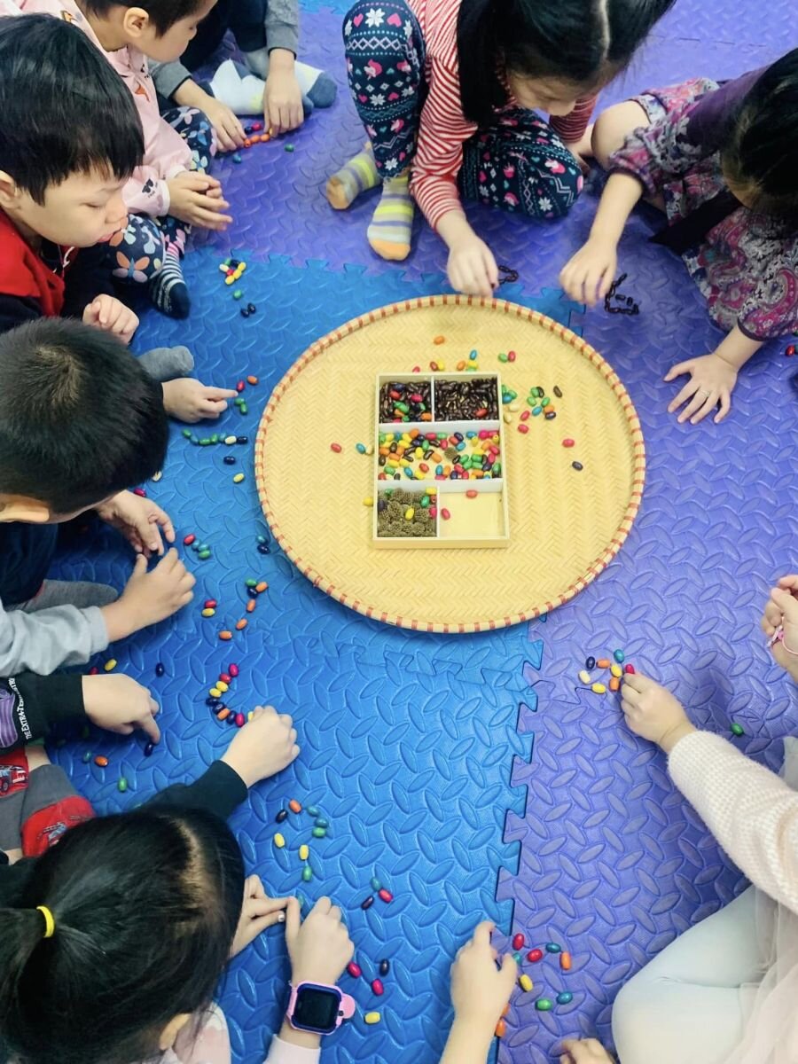 BÉ CHƠI MÀ HỌC.