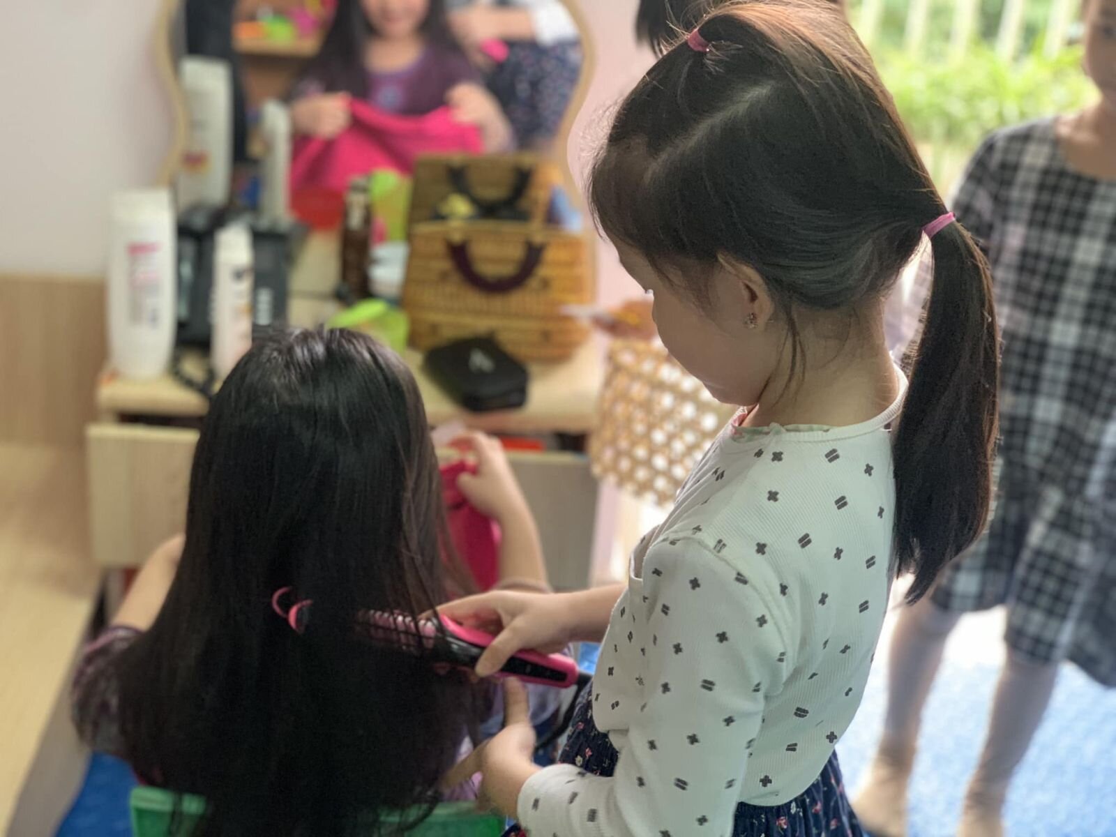 BÉ CHƠI MÀ HỌC.