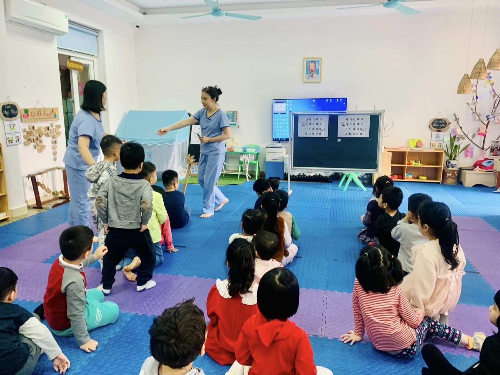 BÉ CHƠI MÀ HỌC.