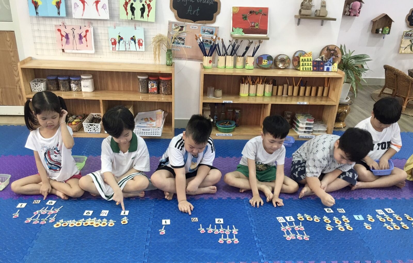 BÉ VỚI NHỮNG HOẠT ĐỘNG ĐẦU TUẦN.