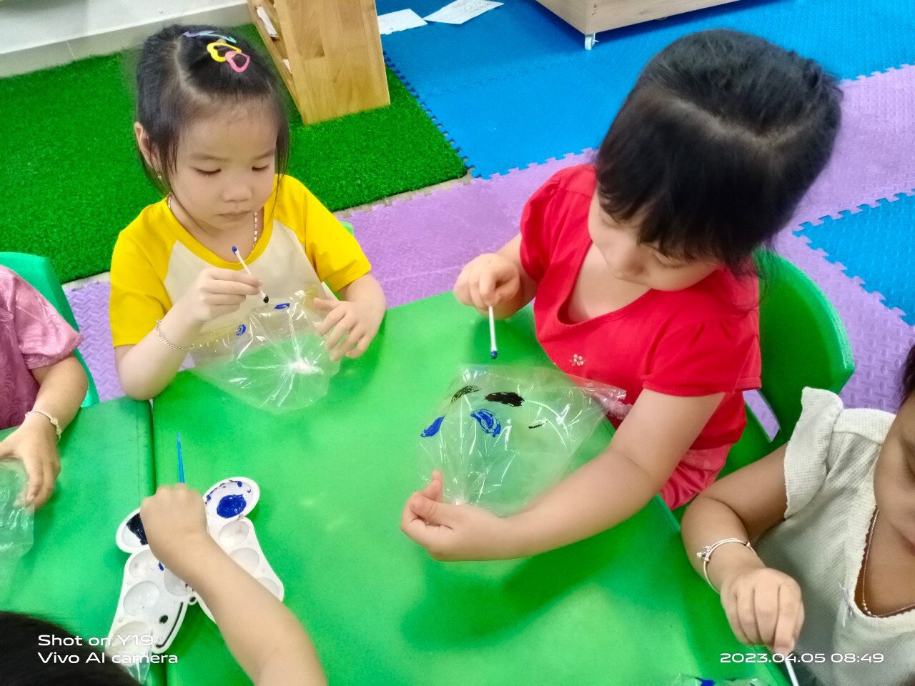 BÉ VỚI NHỮNG HOẠT ĐỘNG ĐẦU TUẦN.