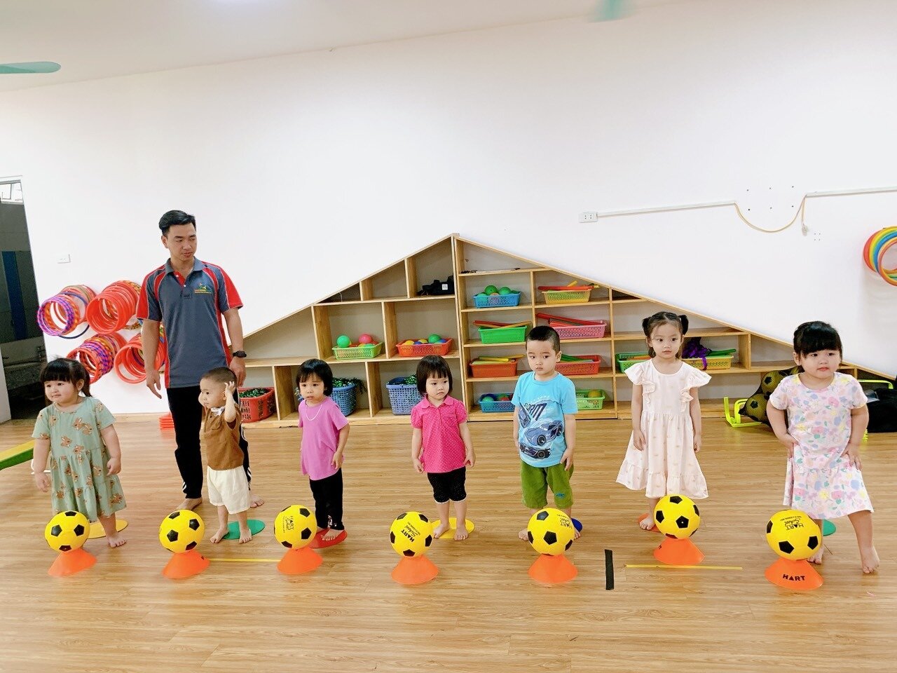 BÉ VỚI NHỮNG HOẠT ĐỘNG ĐẦU TUẦN.