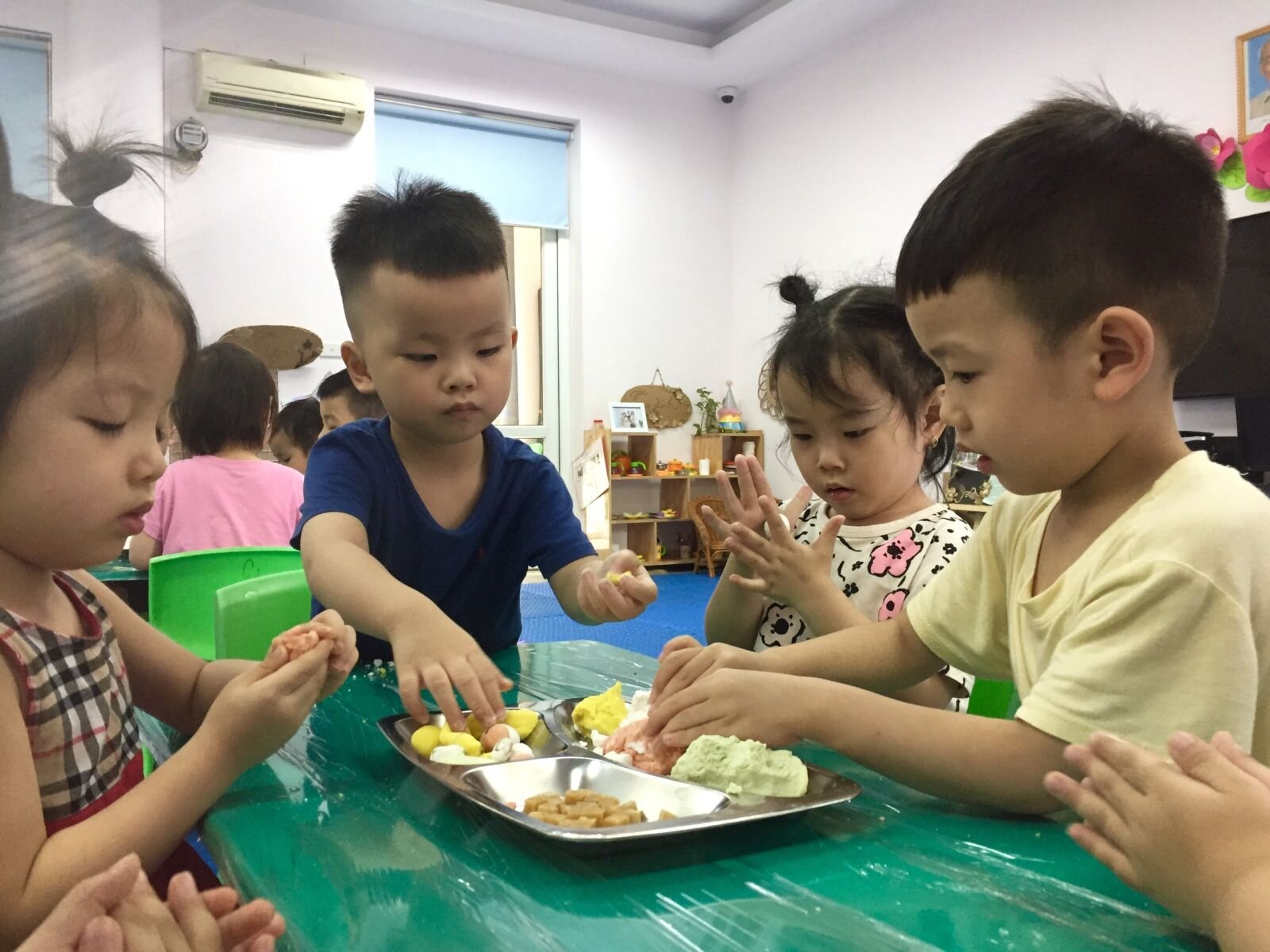 Khối MGB với tết Hàn Thực