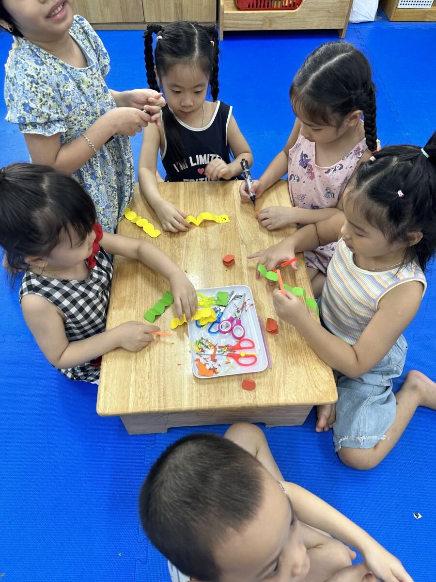 HĐTH; Những chú Sâu ngộ nghĩnh