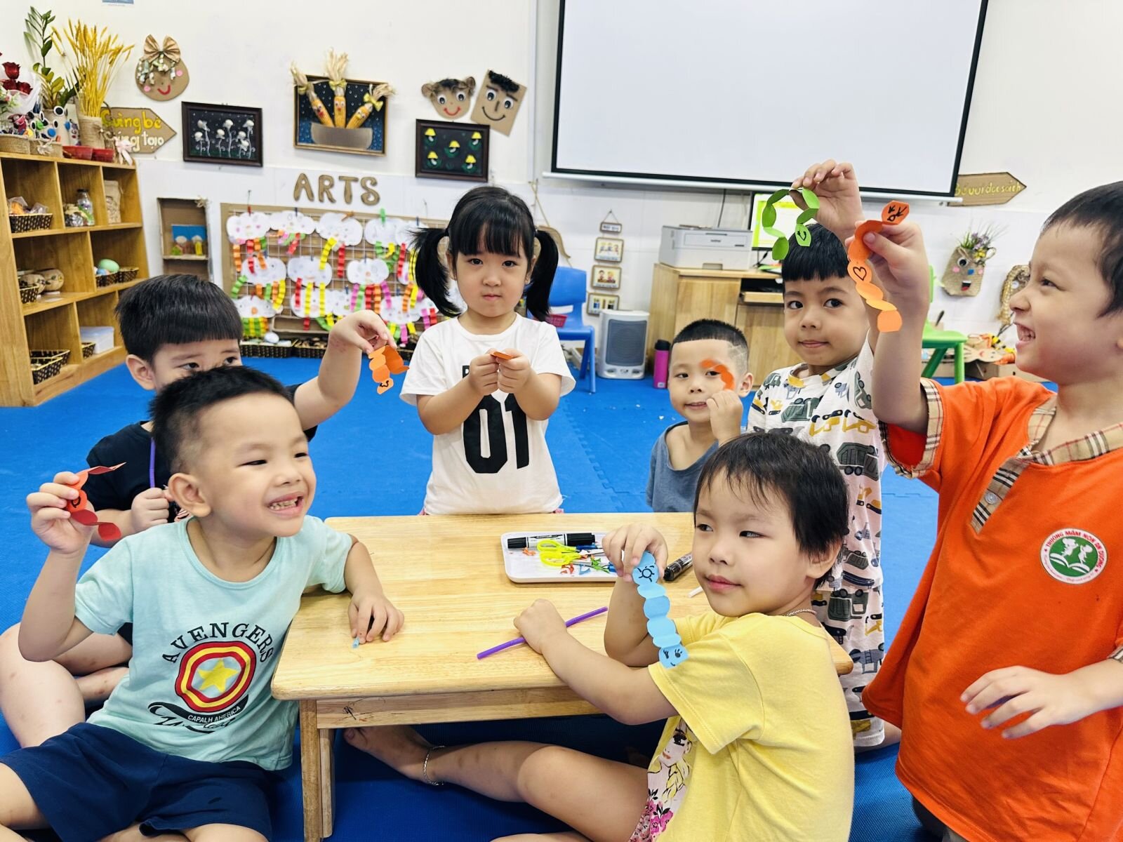 HĐTH; Những chú Sâu ngộ nghĩnh