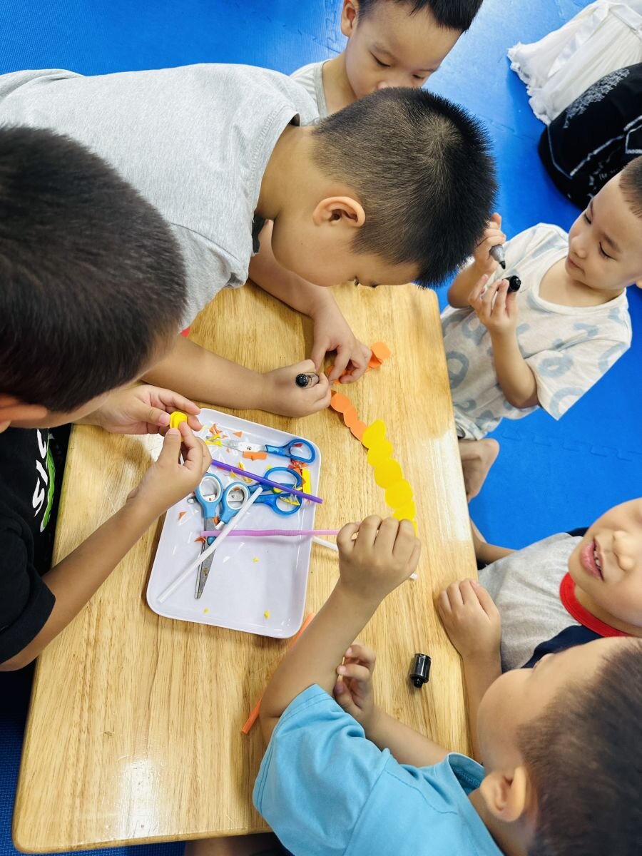 HĐTH; Những chú Sâu ngộ nghĩnh