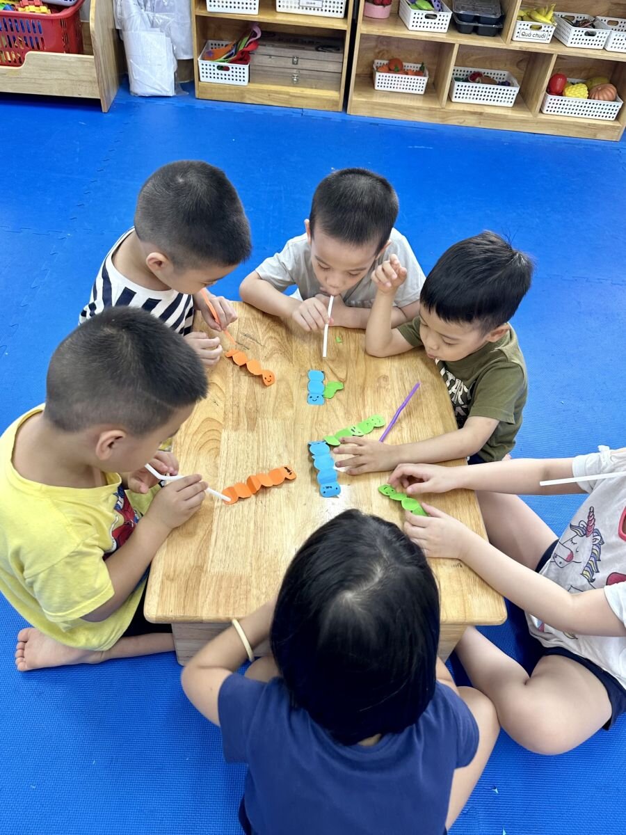 HĐTH; Những chú Sâu ngộ nghĩnh