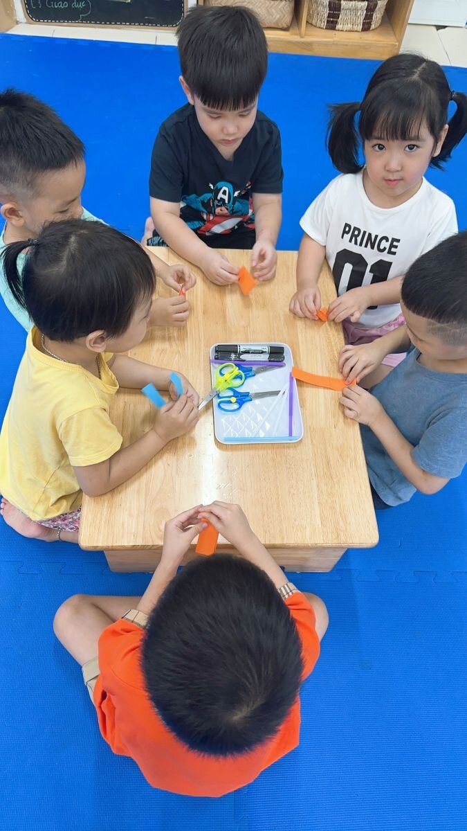 HĐTH; Những chú Sâu ngộ nghĩnh