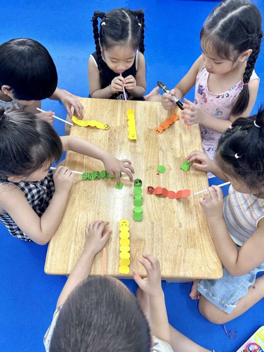 HĐTH; Những chú Sâu ngộ nghĩnh