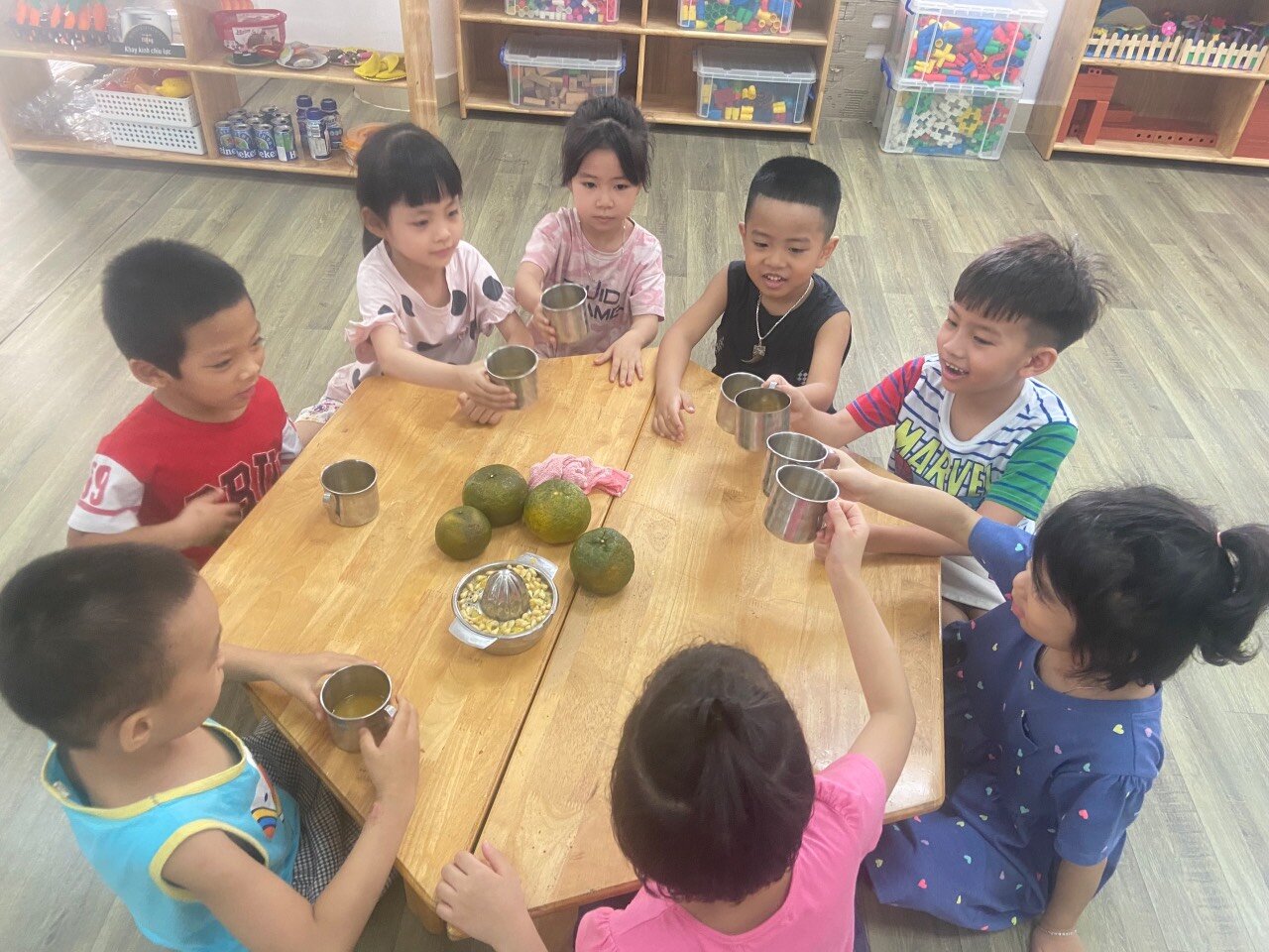 Tiết học khám phá quả cam