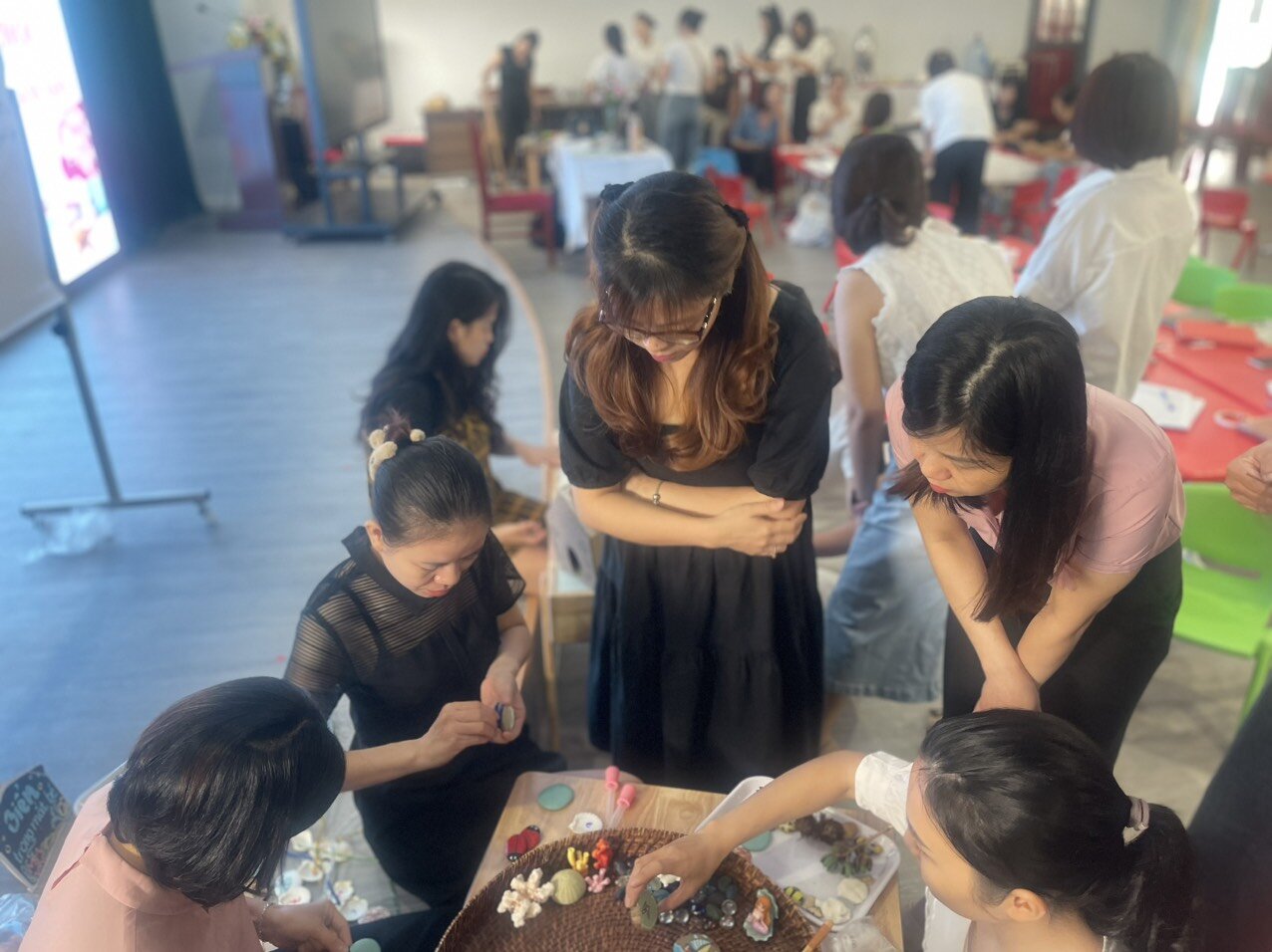 Trường mầm non Tứ Liên tham gia lớp học bồi dưỡng chuyên đề 