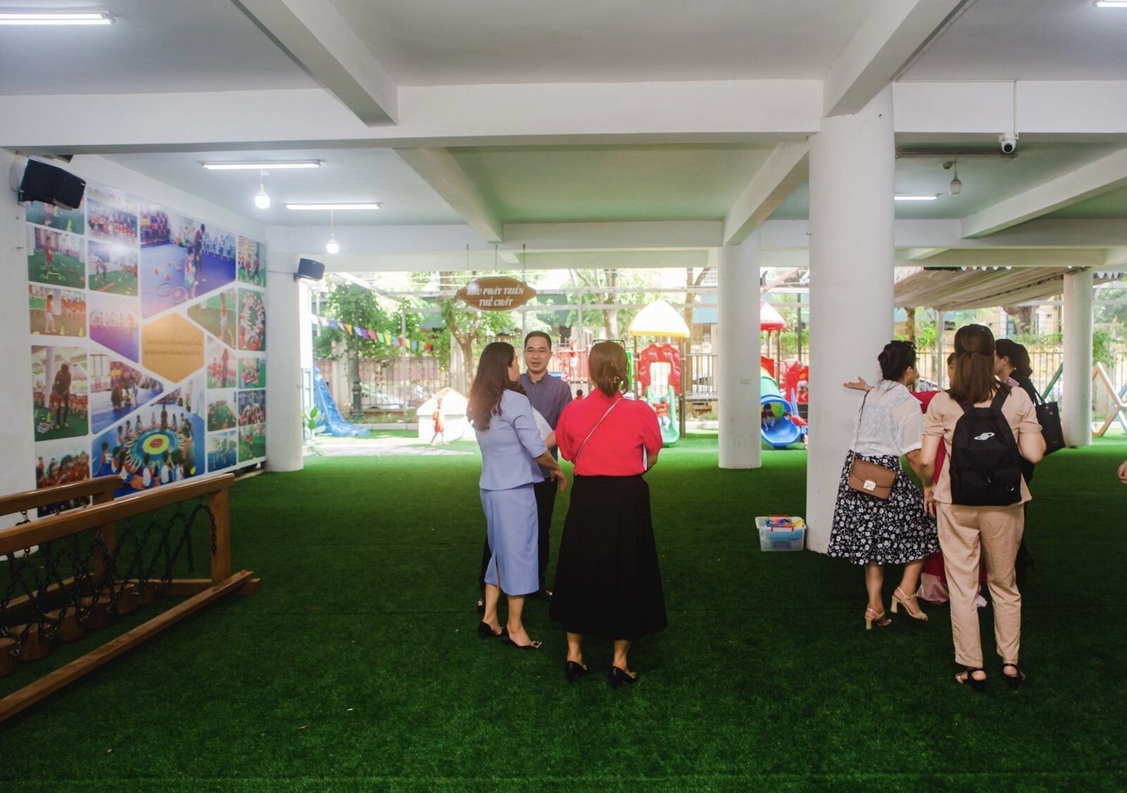 Trường Mầm non Chu Văn An vinh dự đón đoàn CBQL và GVMN cốt cán các tỉnh thành phía Bắc lớp tập huấn của Cục Nhà giáo và Cán bộ QLGD Bộ GD&ĐT đến dự giờ, thăm quan thực tế tại Nhà trường