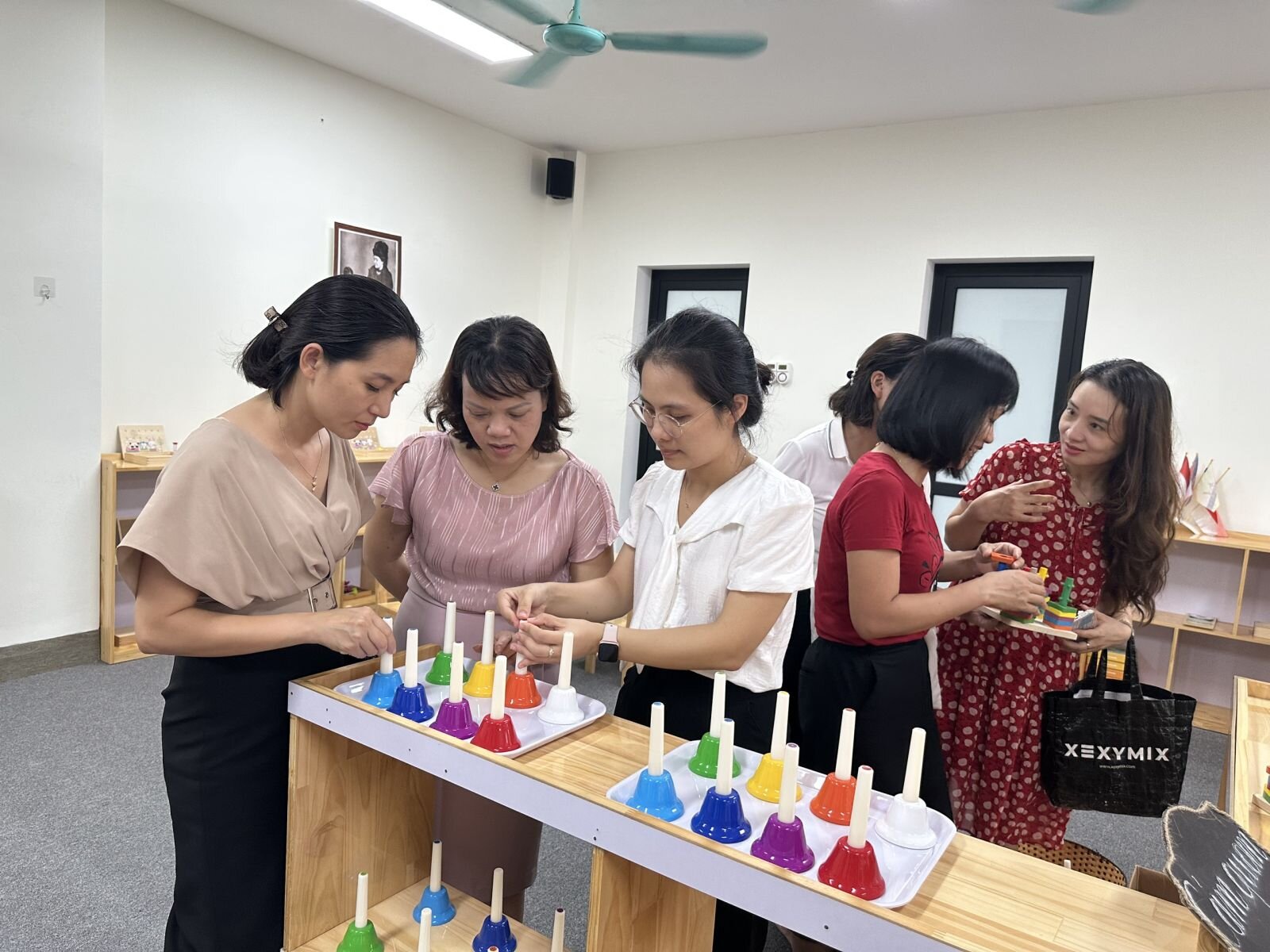 Trường MN Chu Văn An hoàn thành khoá tập huấn “ Ứng dụng hiệu quả phương pháp Montessori trong trường mầm non”