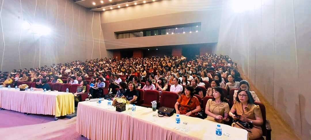 Tập huấn chuyên đề: “Tư tưởng Hồ Chí Minh về giáo dục; xây dựng mối quan hệ Nhà trường - Gia đình - Xã hội; tạo môi trường phát triển trường học hiện nay”.