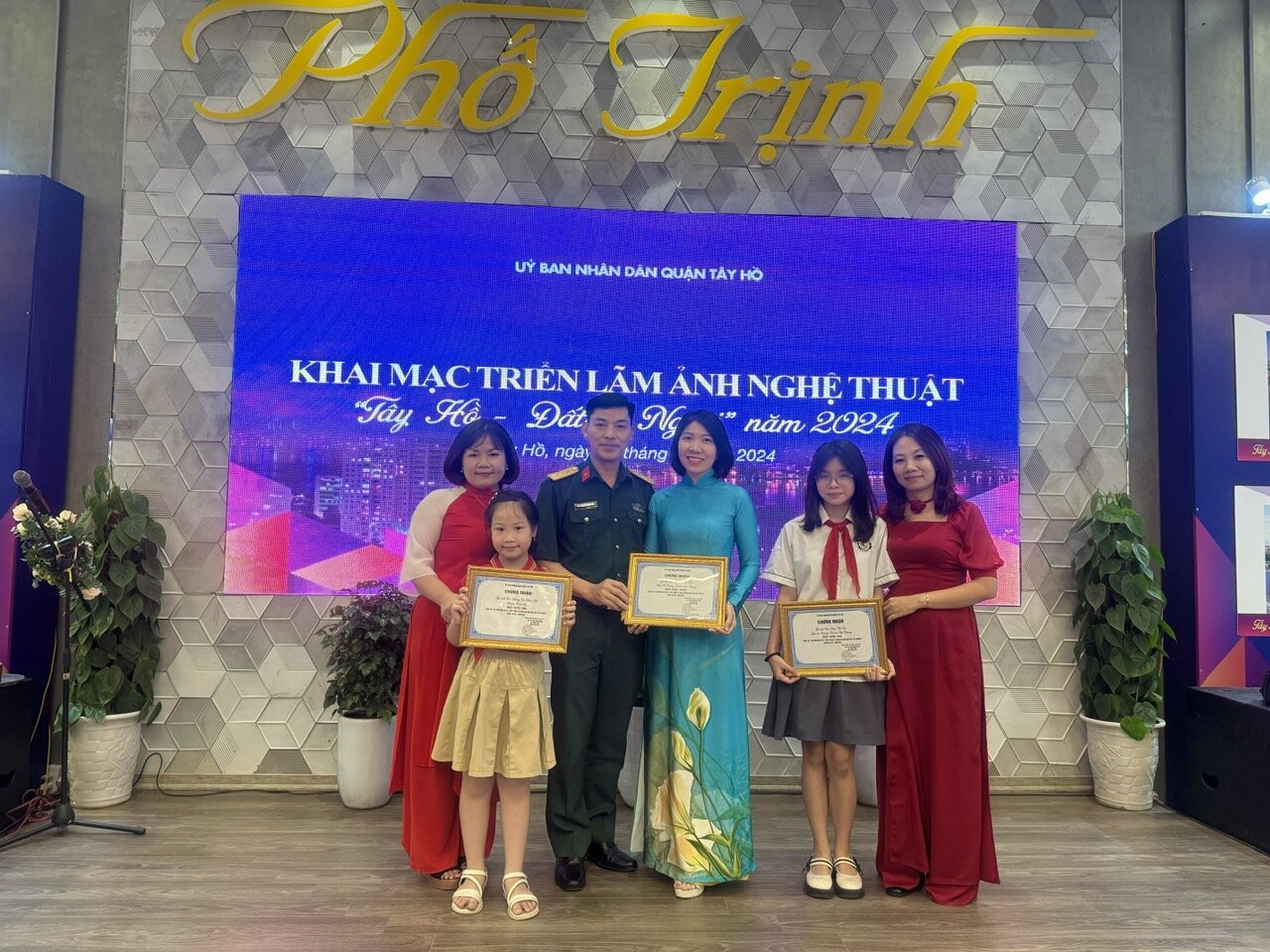 TRƯỜNG TIỂU HỌC PHÚ THƯỢNG VỚI NHỮNG KẾT QUẢ ĐÁNG TỰ HÀO NHÂN DỊP KỶ NIỆM 70 NGÀY GIẢI PHÓNG THỦ ĐÔ (10/10/1954 - 10/10/2024)!