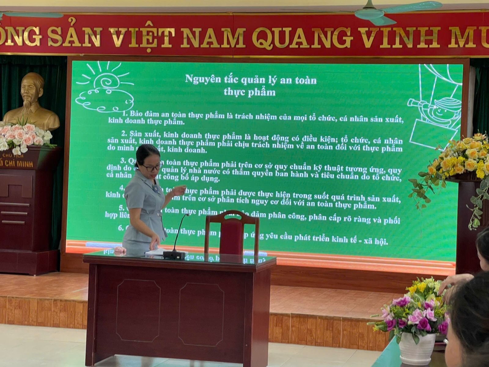 👩‍🍳 TRƯỜNG MẦM NON TỨ LIÊN TỔ CHỨC BỒI DƯỠNG KIẾN THỨC AN TOÀN THỰC PHẨM CHO GIÁO VIÊN-NHÂN VIÊN LÀM CÔNG TÁC BÁN TRÚ NĂM HỌC 2024-2025 🫕🧆🍱