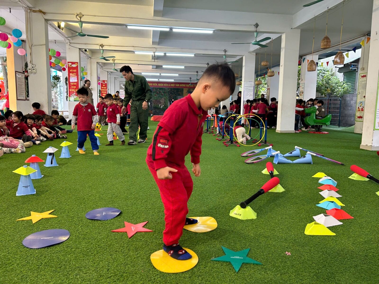 TRƯỜNG MẦM NON TỨ LIÊN PHỐI HỢP VỚI CÔNG TY GOKIDS TỔ CHỨC NGÀY HỘI THỂ THAO CHÀO MỪNG NGÀY THÀNH LẬP QUÂN ĐỘI NHÂN DÂN VIỆT NAM 22/12