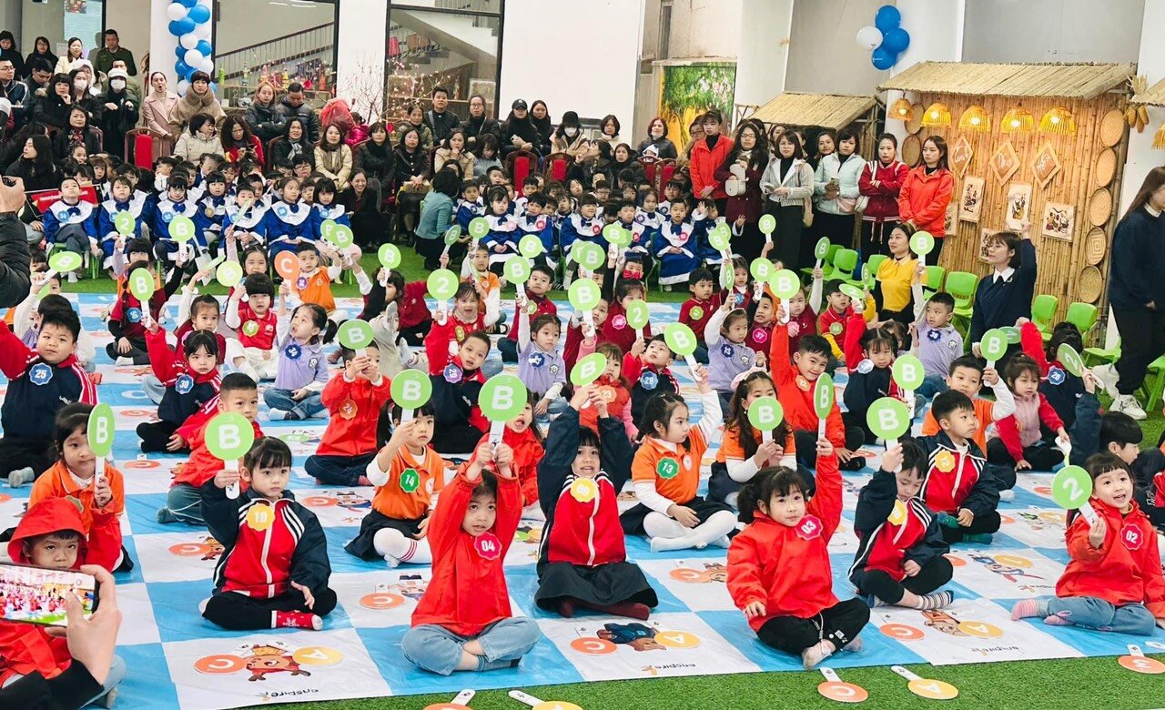 Các bé học sinh trường Mầm non Tứ Liên tham gia Ngày hội 