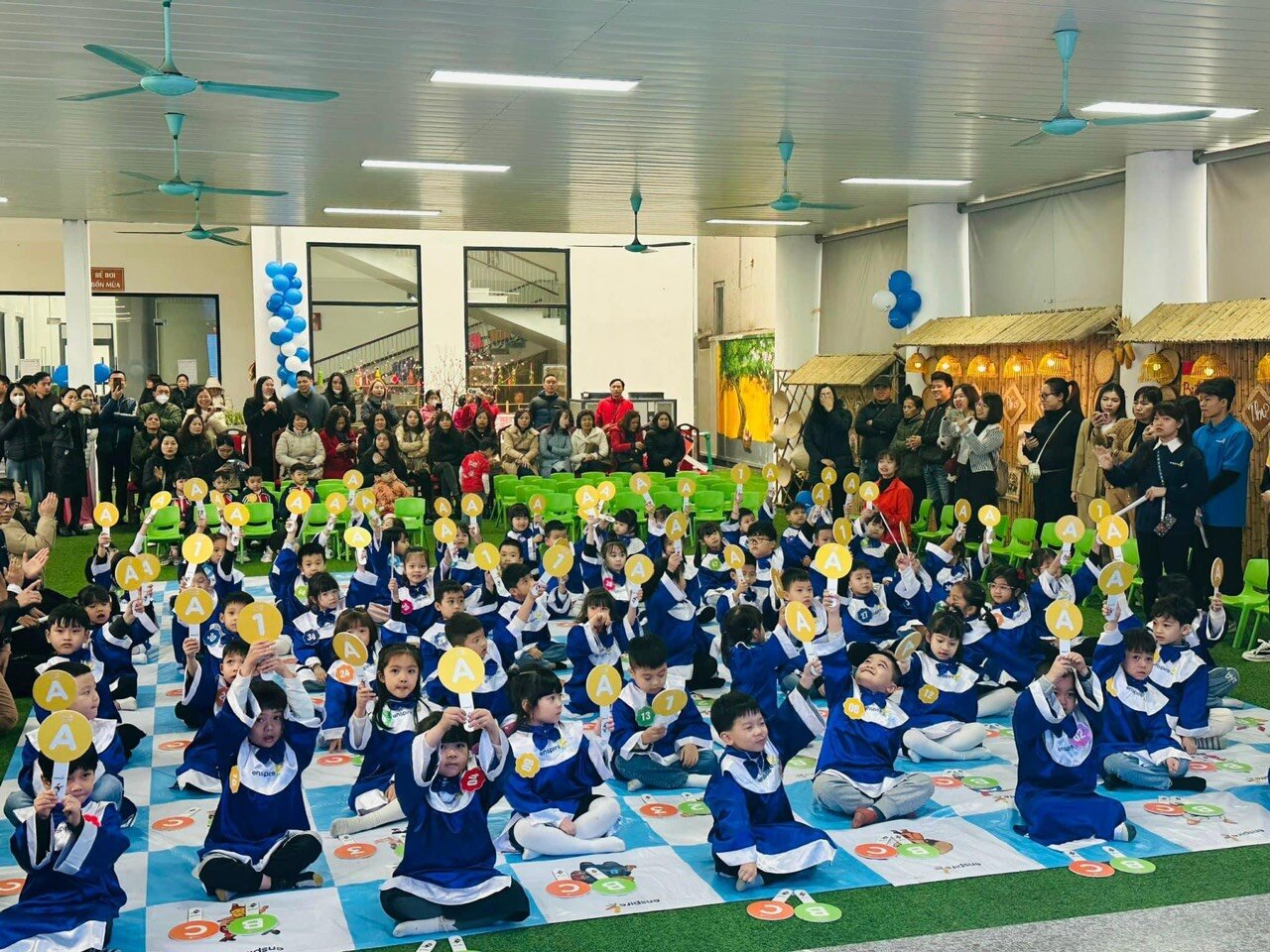 Các bé học sinh trường Mầm non Tứ Liên tham gia Ngày hội 