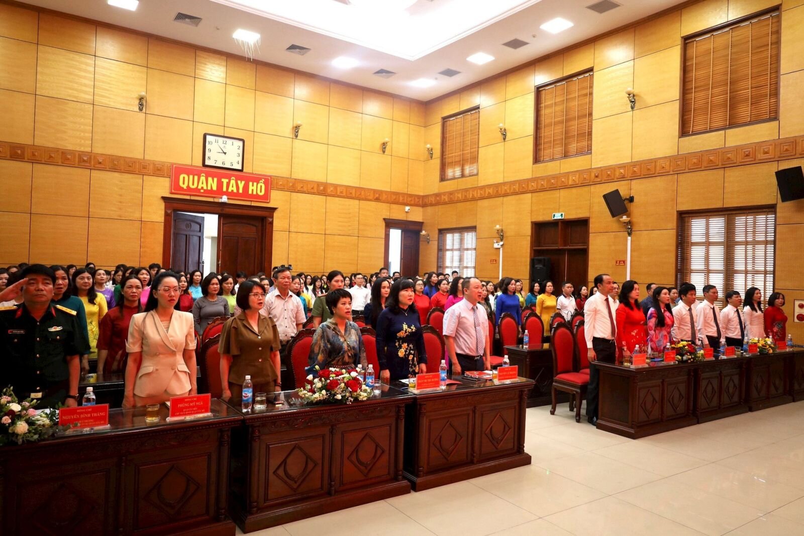 Quận Tây Hồ tuyên dương, khen thưởng giáo viên dạy giỏi, học sinh giỏi tiêu biểu năm học 2023 – 2024