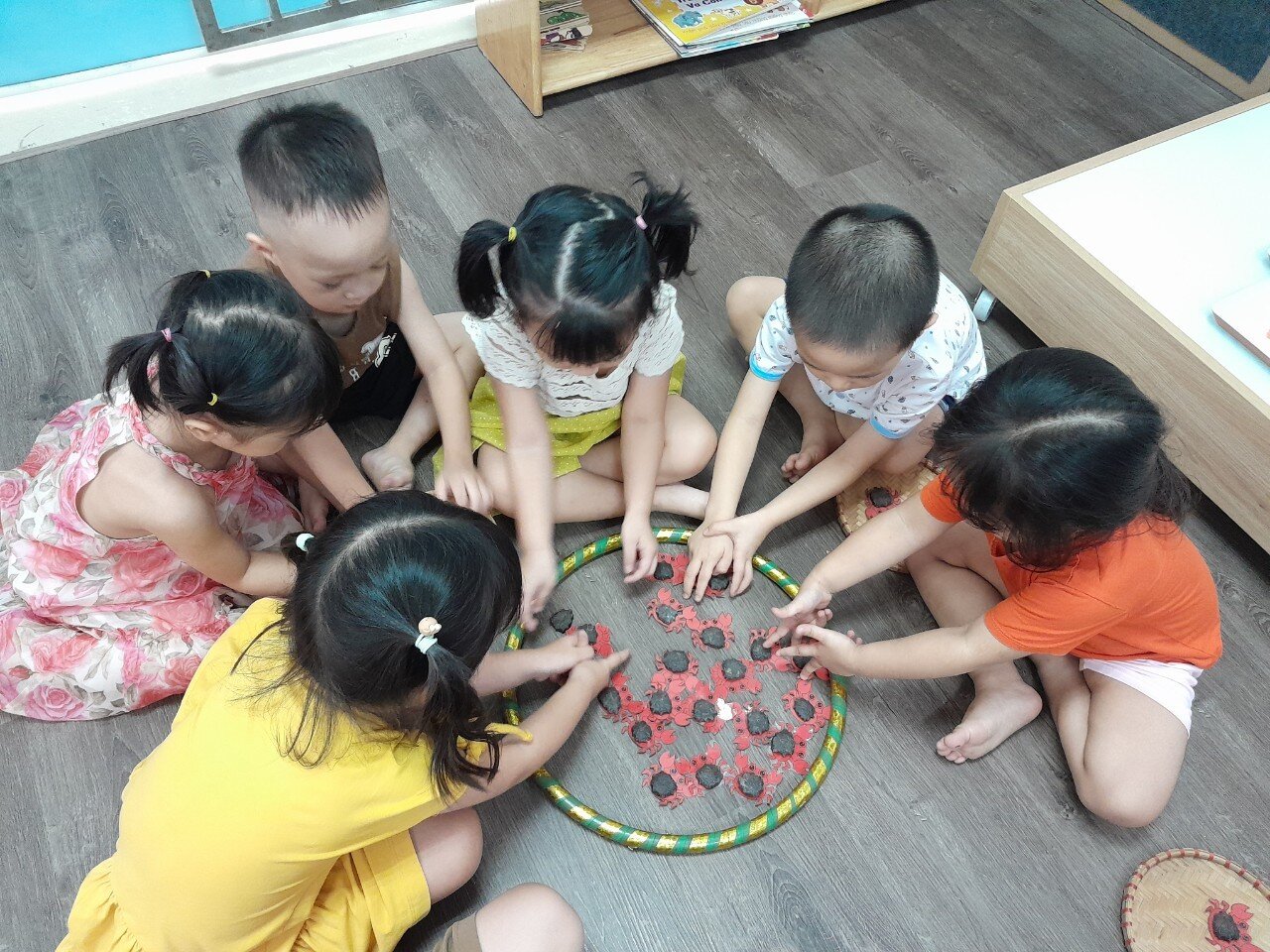 Con cua - Khối nhà trẻ