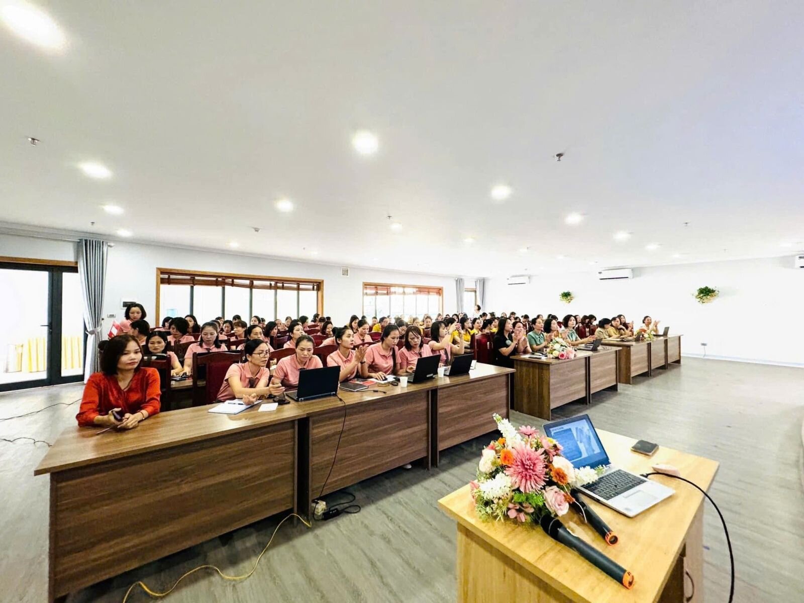 🌈TRƯỜNG MẦM NON PHÚ THƯỢNG TỔ CHỨC BỒI DƯỠNG CHO ĐỘI NGŨ GIÁO VIÊN VỀ ỨNG DỤNG CÔNG NGHỆ TRÍ TUỆ NHÂN TẠO (AI) TRONG TỔ CHỨC CÁC HOẠT ĐỘNG GIÁO DỤC CHO TRẺ MẦM NON ☘️