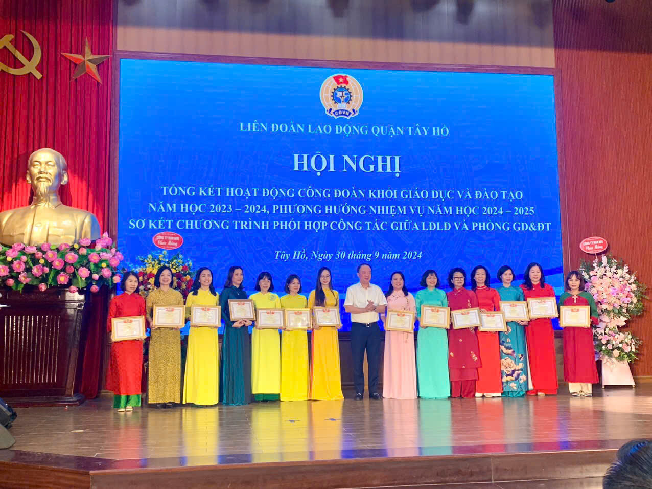 CÔNG ĐOÀN TRƯỜNG MẦM NON TỨ LIÊN THAM GIA HỘI NGHỊ TỔNG KẾT HOẠT ĐỘNG CÔNG ĐOÀN KHỐI GIÁO DỤC NĂM HỌC 2023-2024. PHƯƠNG HƯỚNG NHIỆM VỤ NĂM HỌC 2024-2025