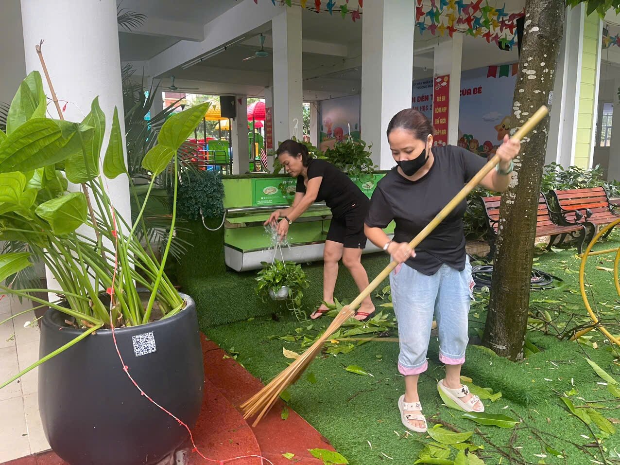 TRƯỜNG MN TỨ LIÊN KHẨN TRƯƠNG HOÀN THÀNH CÔNG TÁC KHẮC PHỤC SAU BÃO YAGI- SẴN SÀNG ĐÓN HỌC SINH ĐẾN LỚP