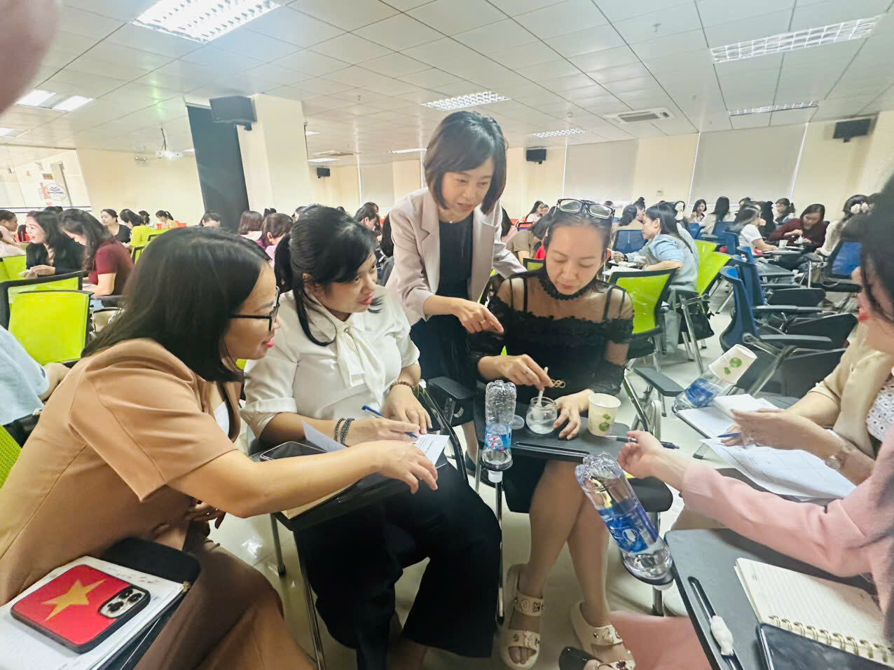 TRƯỜNG MẦM NON TỨ LIÊN THAM GIA HỘI THẢO “THIẾT KẾ HOẠT ĐỘNG STEM Ở TRƯỜNG MẦM NON DỰA TRÊN DẠY HỌC KHÁM PHÁ VÀ DỰ ÁN”