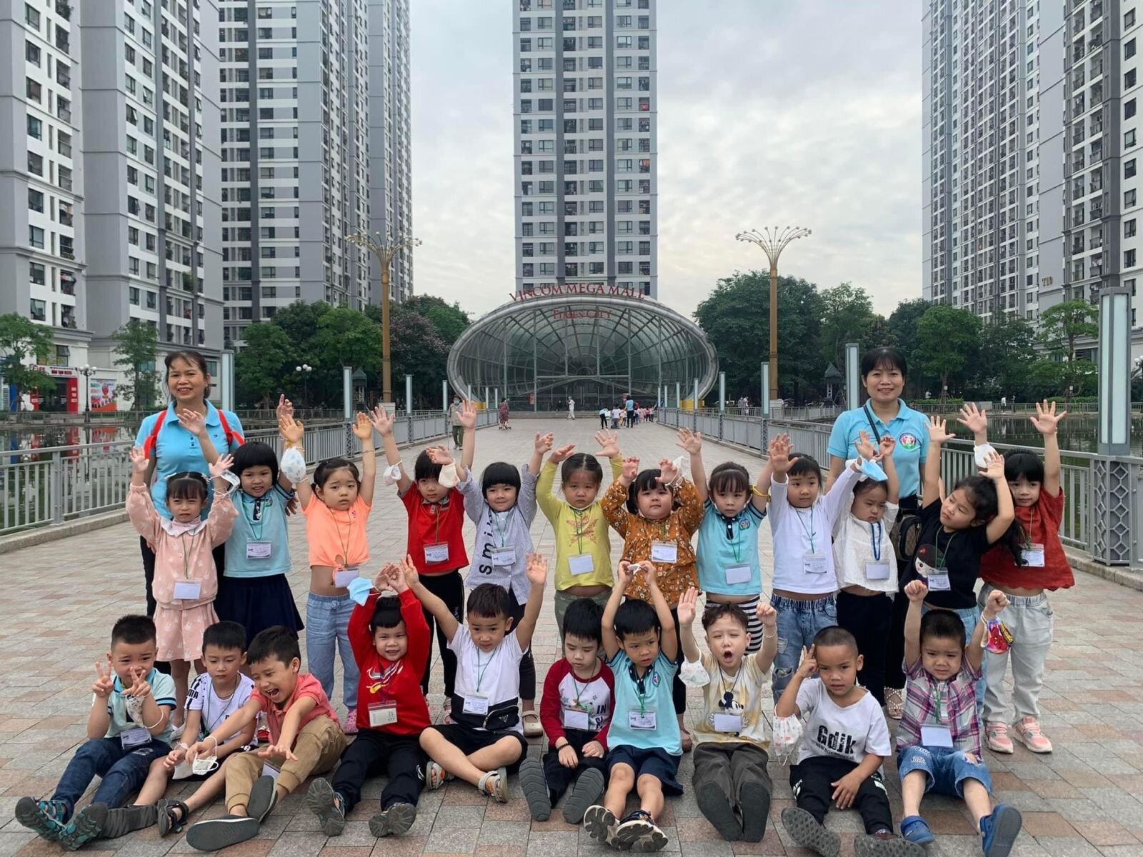 Hoạt động trải nghiệm của các con học sinh tại khu vui chơi Time City